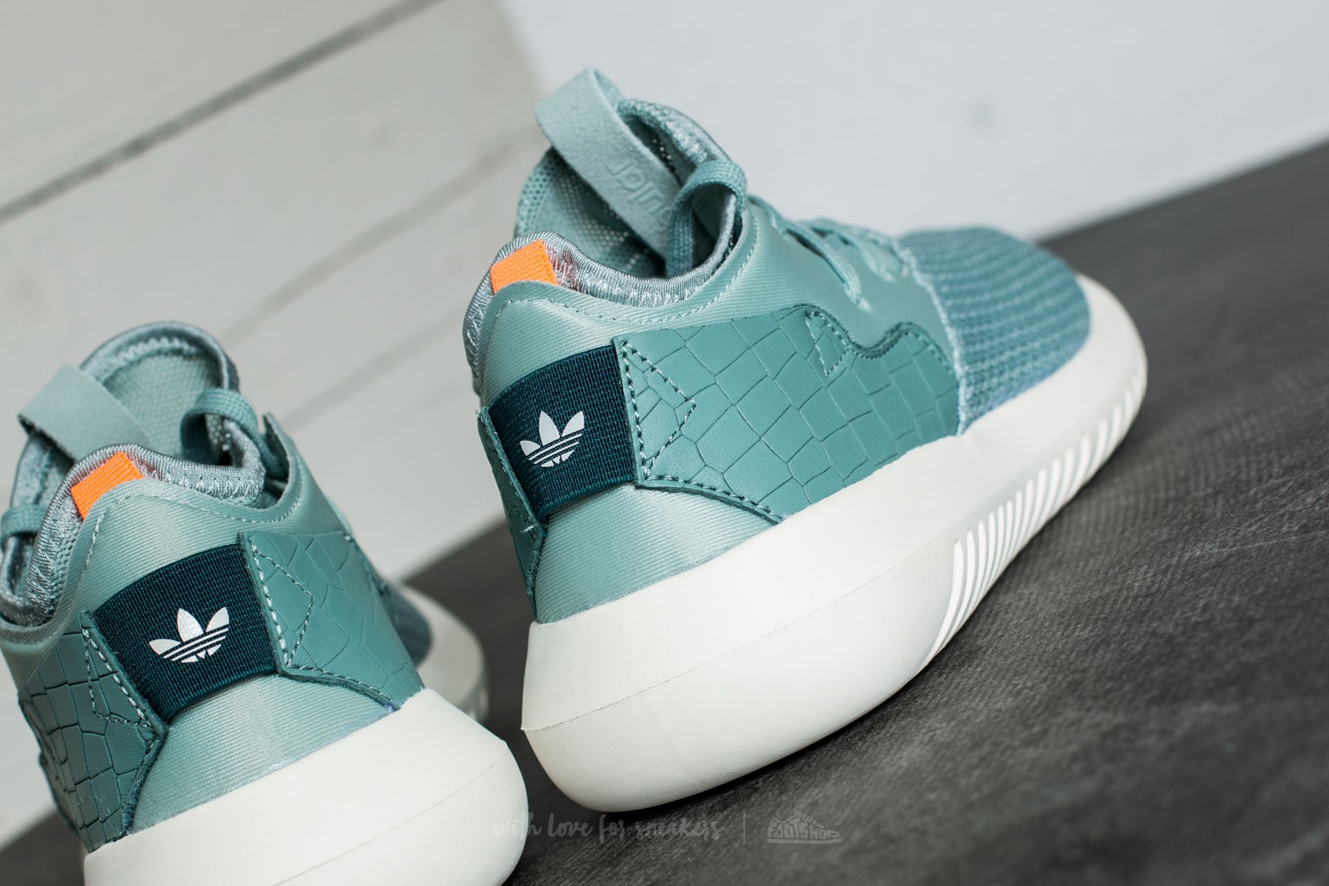 Sko til kvinder adidas Tubular Entrap W Tactile Green/ Vapour Steel/ Off White