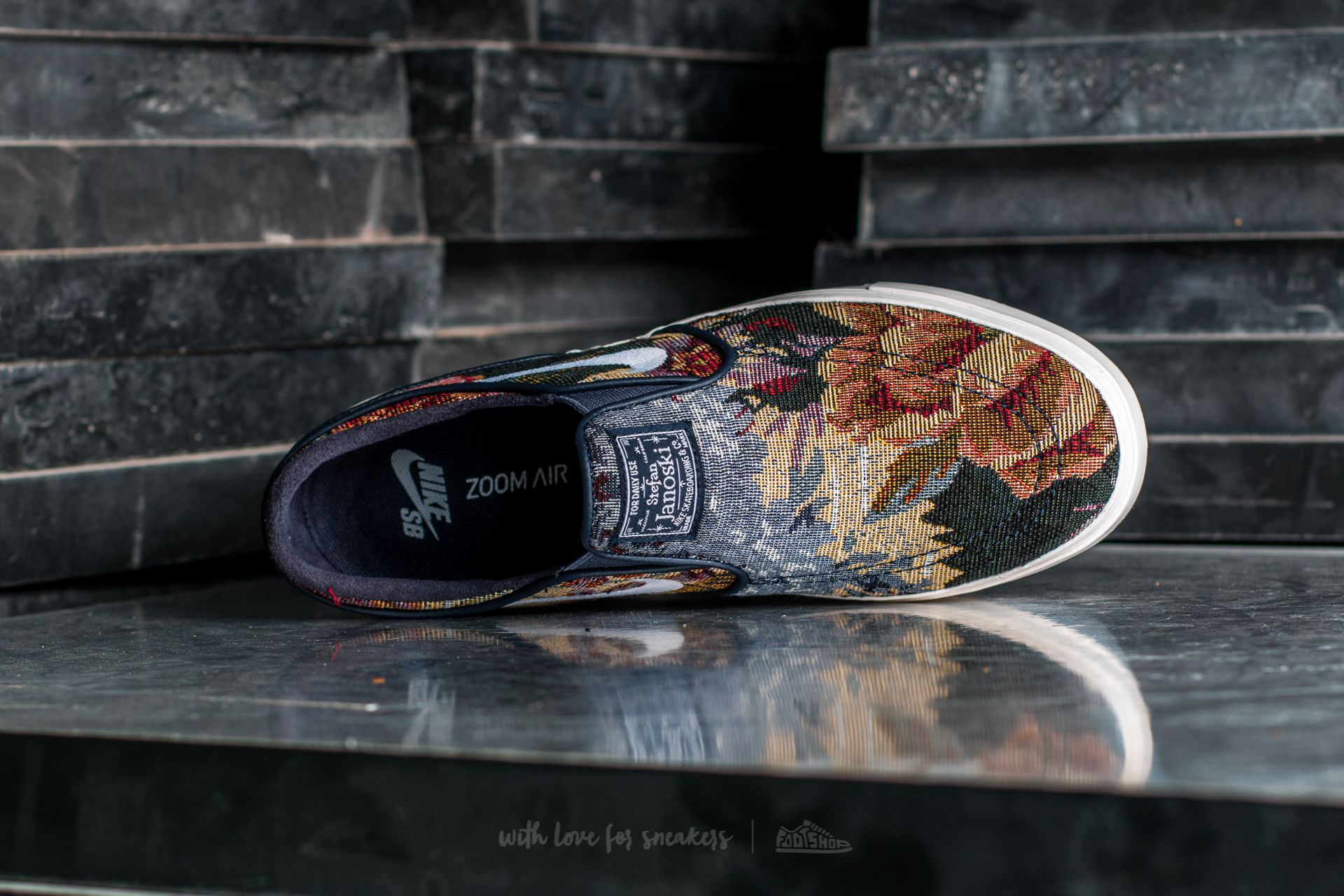Janoski grandma's couch online