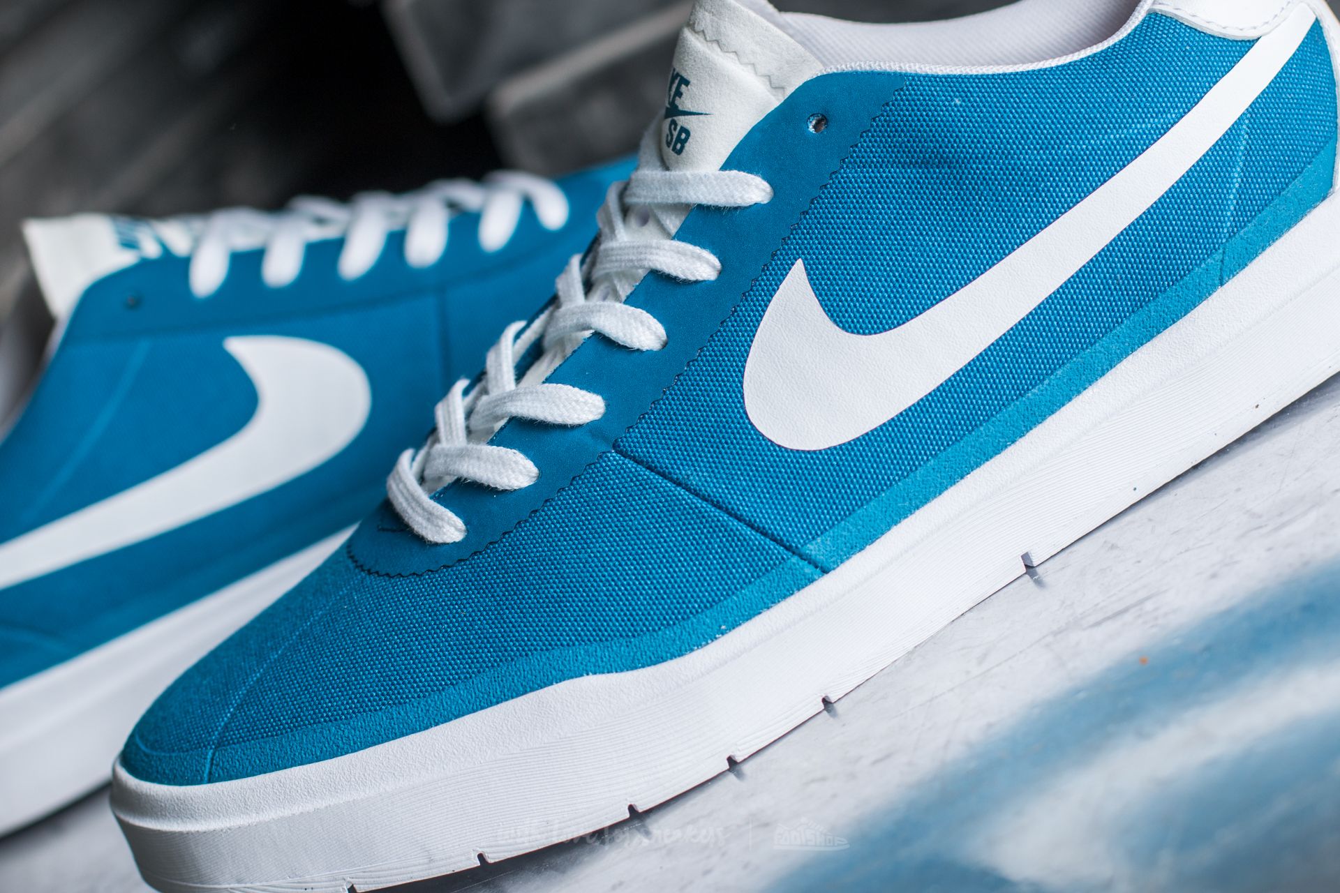 Men s shoes Nike SB Bruin Hyperfeel CNVS Industrial Blue White White Footshop