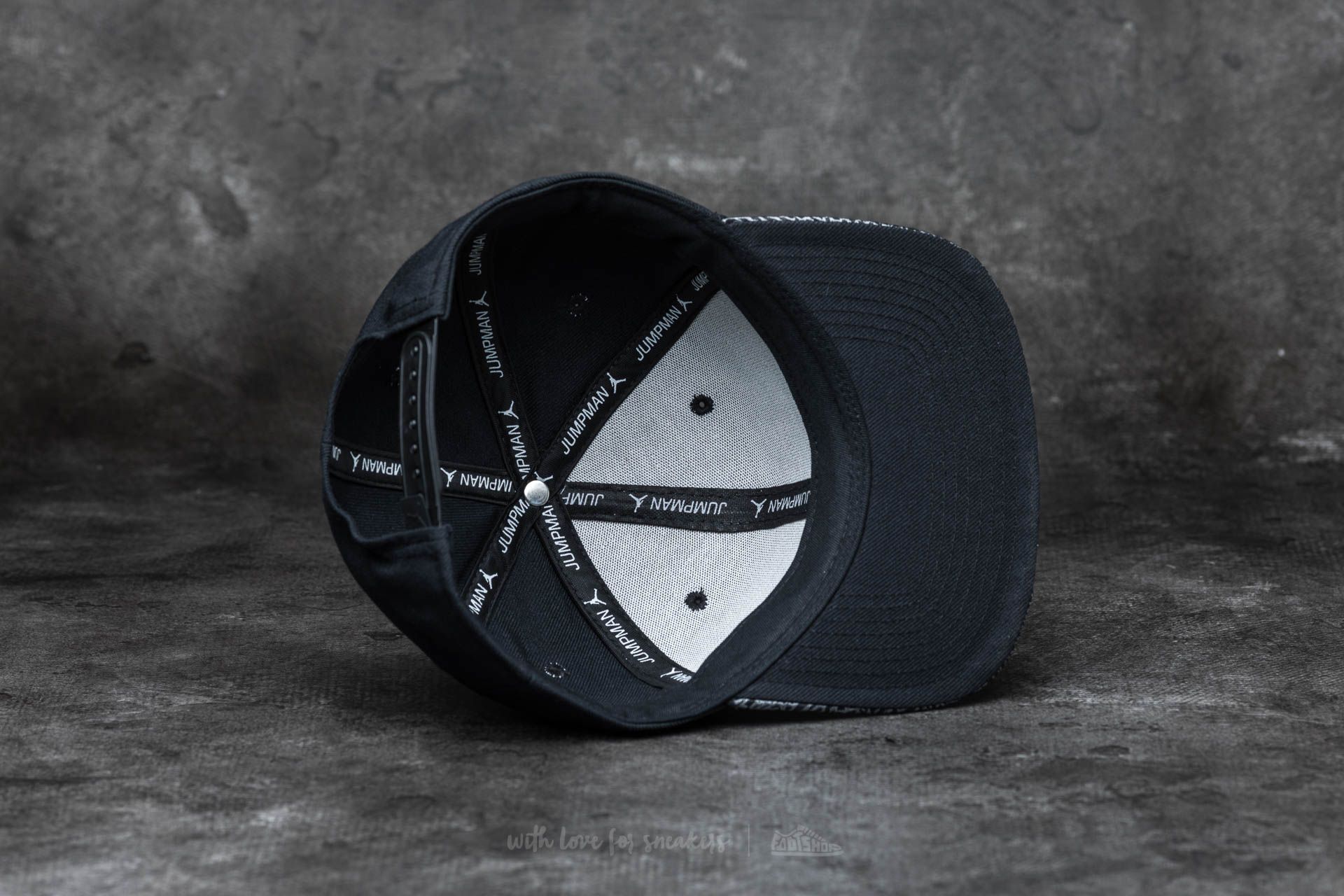 Șepci Jordan Elephant Bill Snapback Black/ Dust