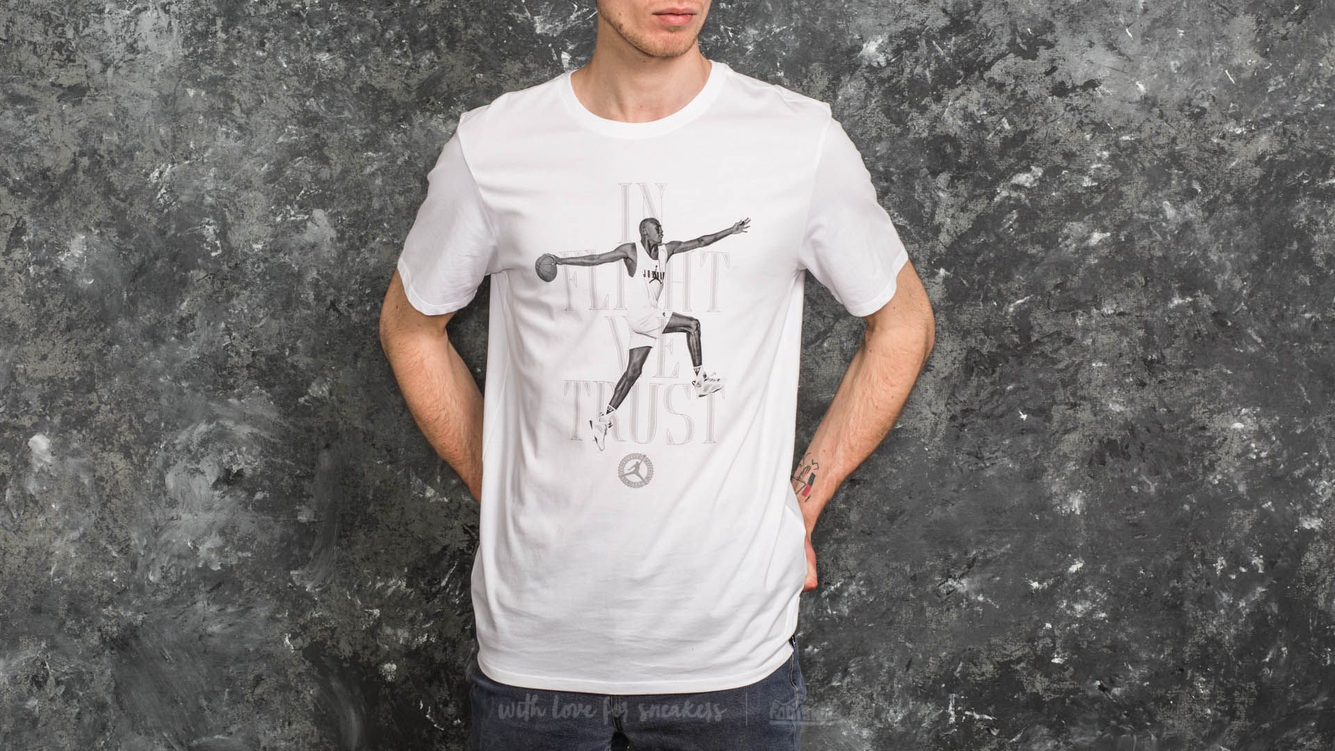 T-Shirts and shirts Jordan AJ7 In Flight We Trust Tee White