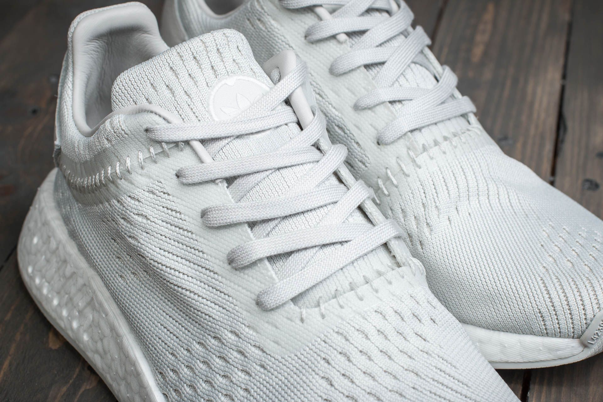 Adidas nmd r2 wings and horns online