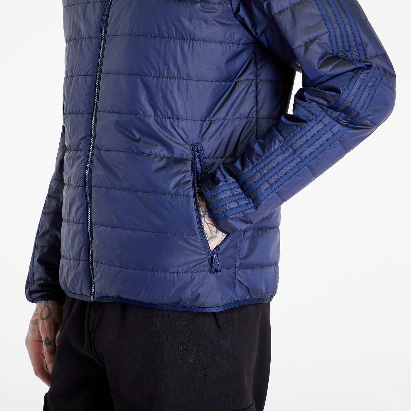 Jakne adidas Originals Pad Hooded Puff Night Indigo