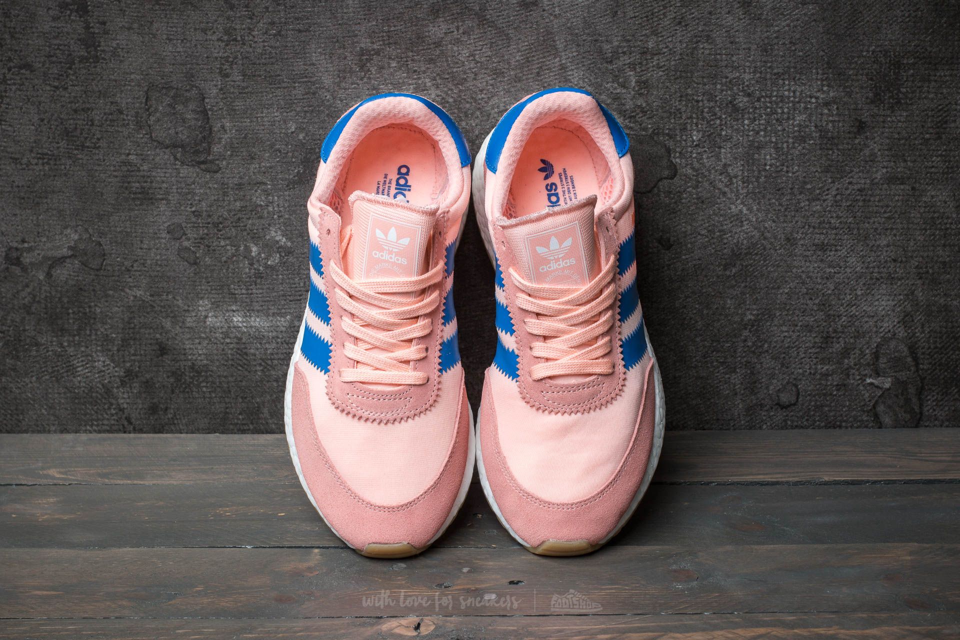 Damen Sneaker und Schuhe adidas Iniki Runner W Haze Coral Blue Gum Footshop