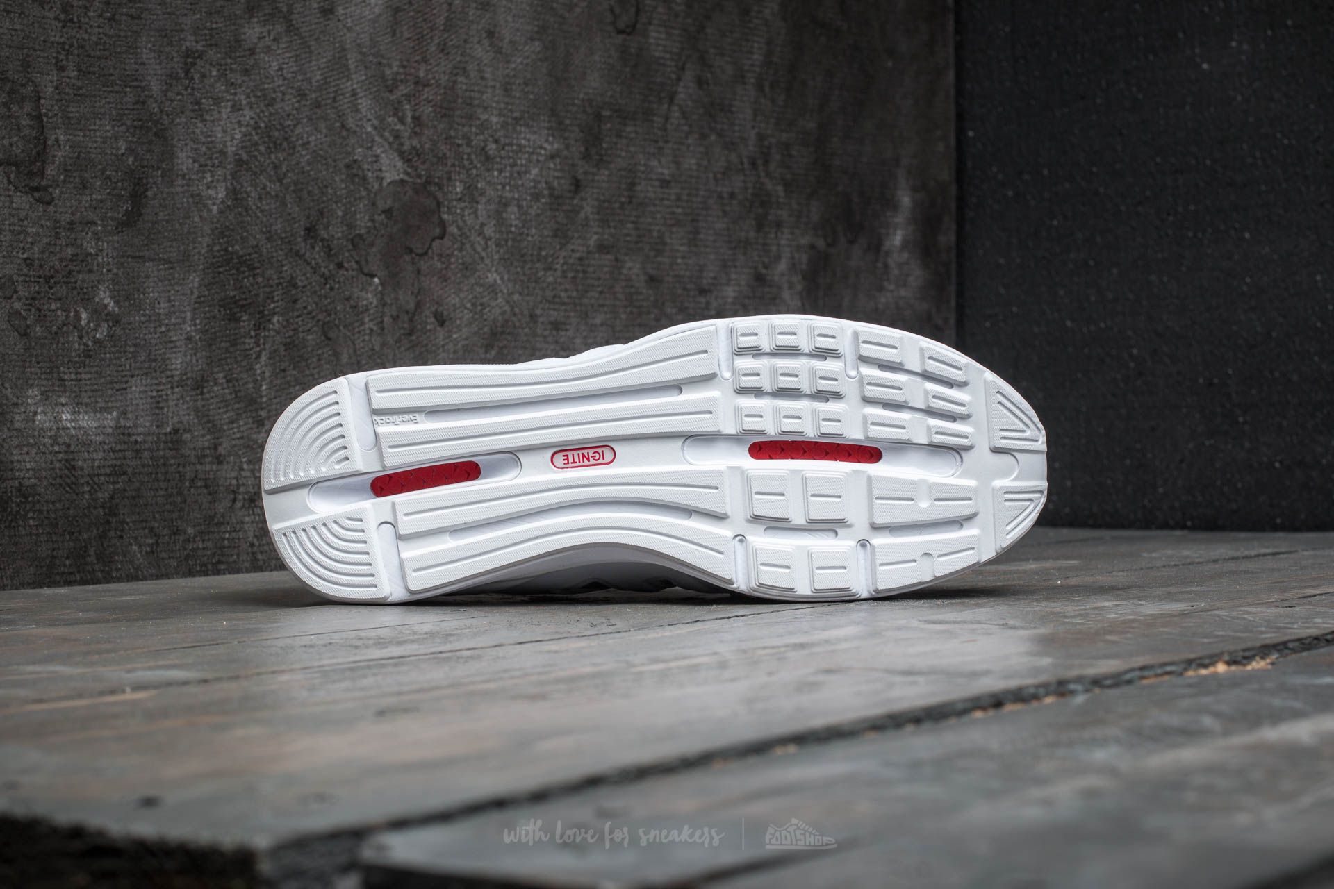 Scarpe uomo Puma B.O.G Limitless Lo Evo Knit S Puma White-Puma White