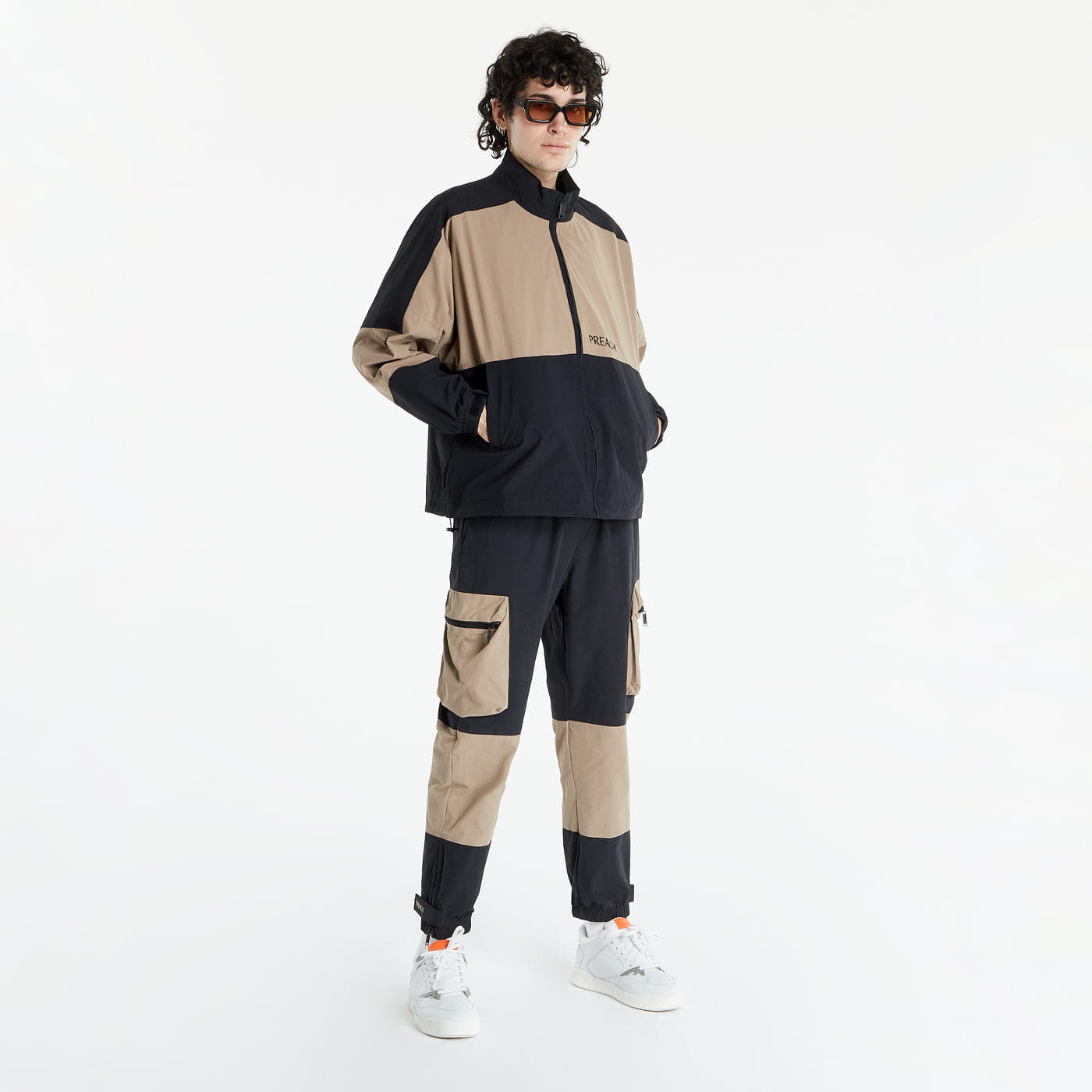 Übergangsjacken PREACH Nylon Zip Jacket Black/ Brown