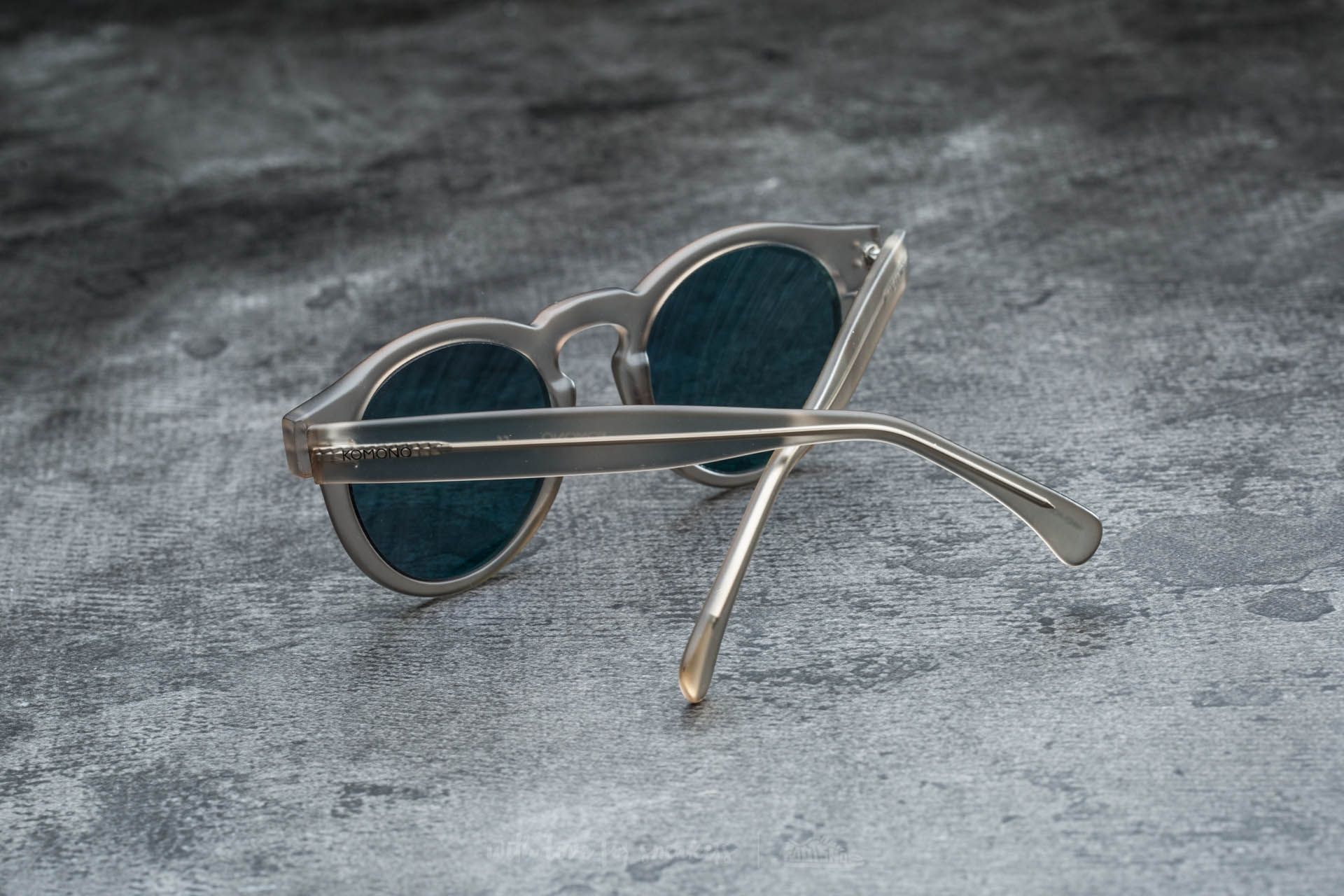 Komono Clement Frost Red Mirror | Footshop display picture 1