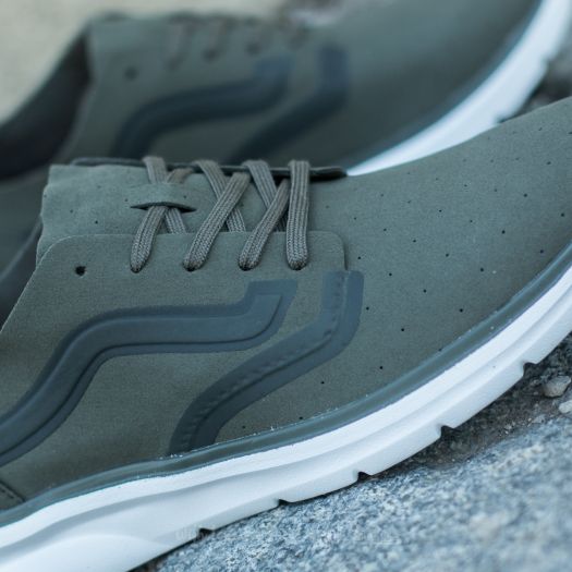 Men s shoes Vans Iso 2 Rapidweld Perf Grape Leaf White Footshop