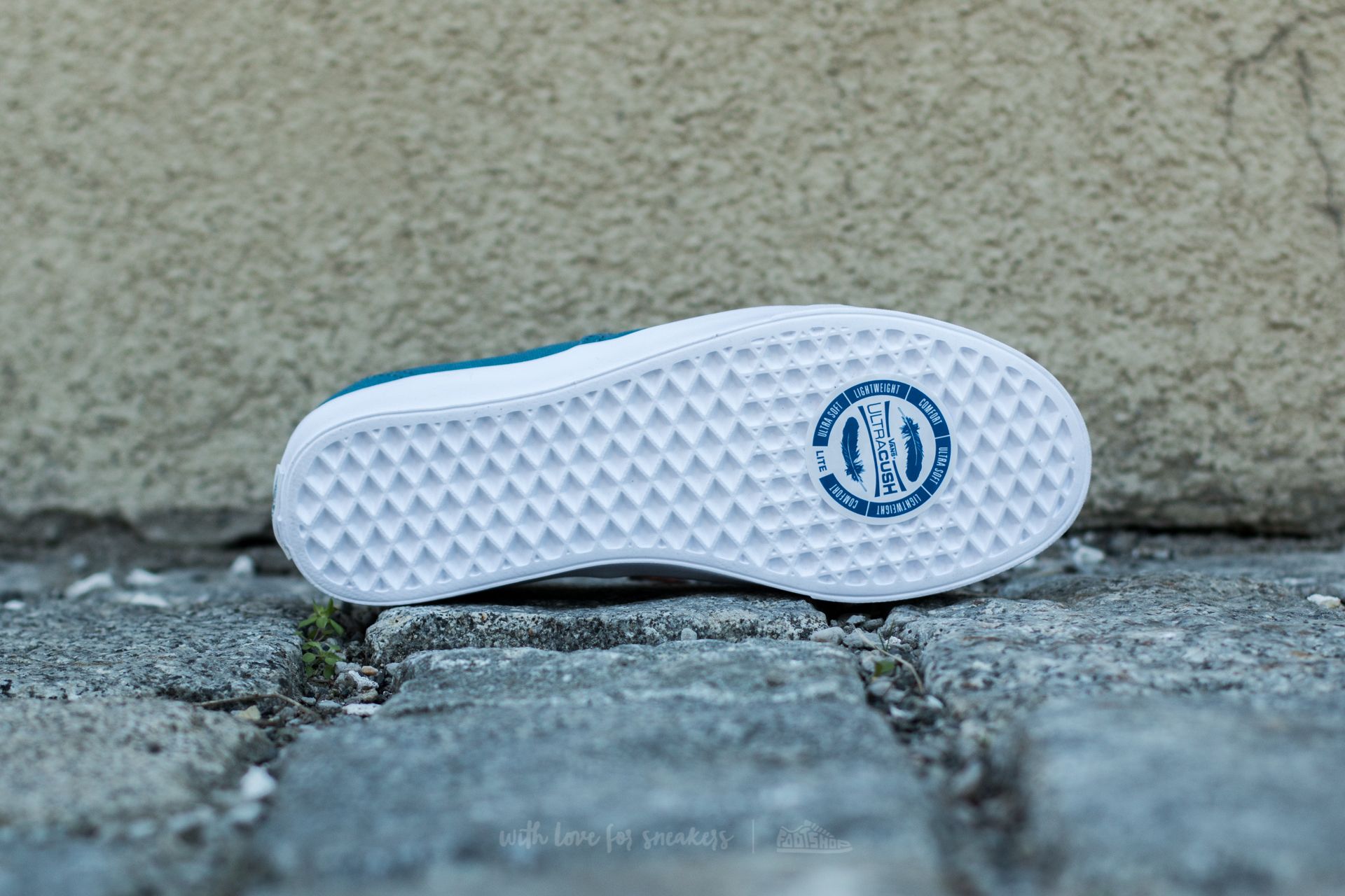 Vans ultracush lite blue on sale
