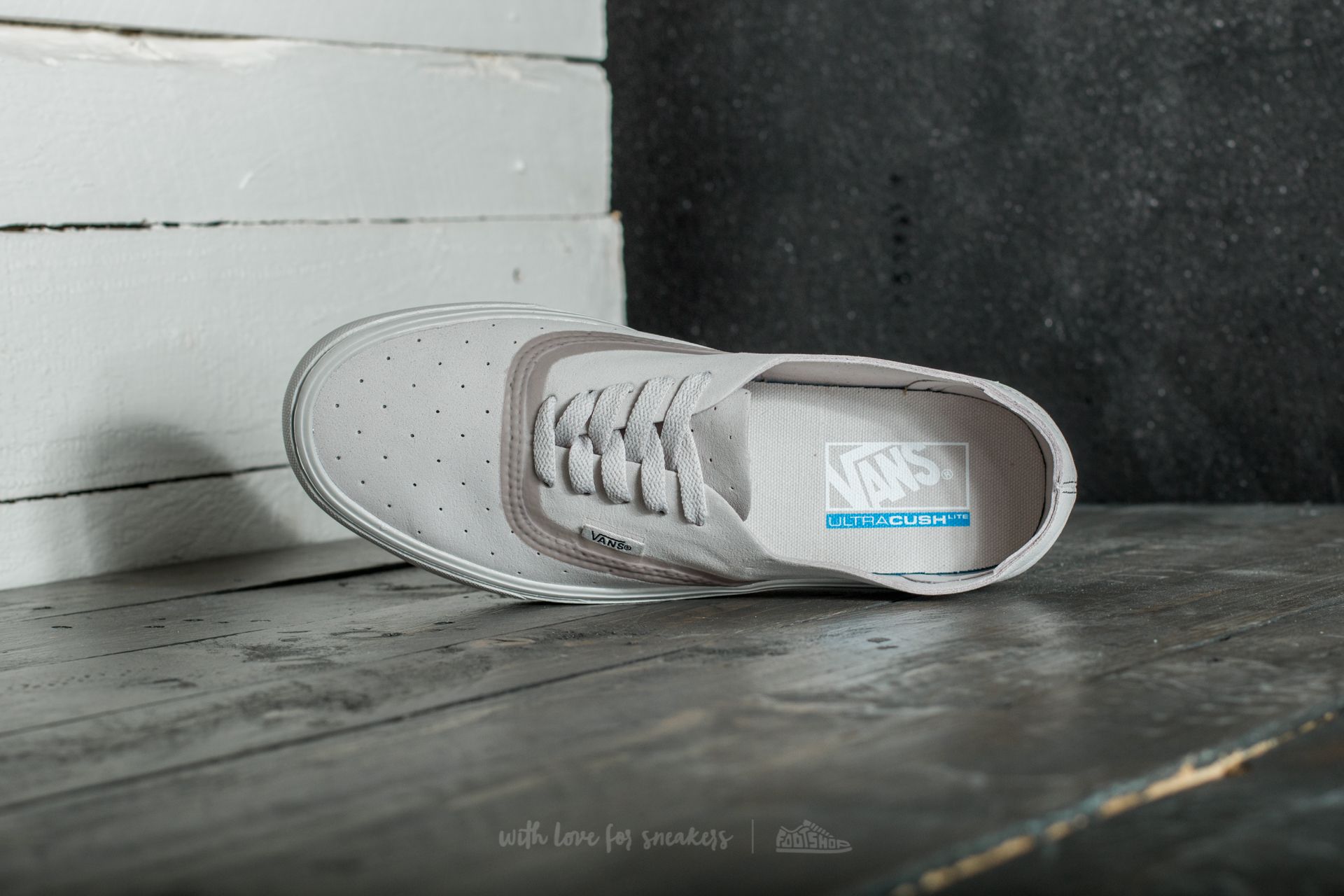 Men s shoes Vans Authentic Lite Rapidweld Perf Wind Chime Wind