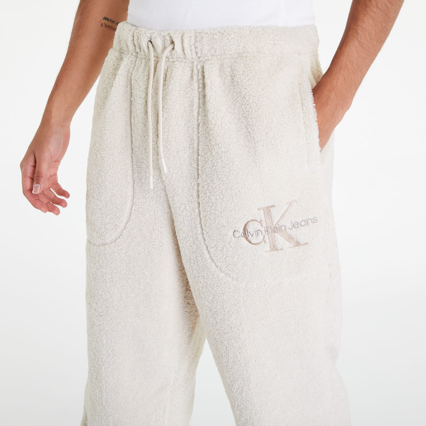 Jogger Pants Calvin Klein Relaxed Sherpa Joggers UNISEX Cream