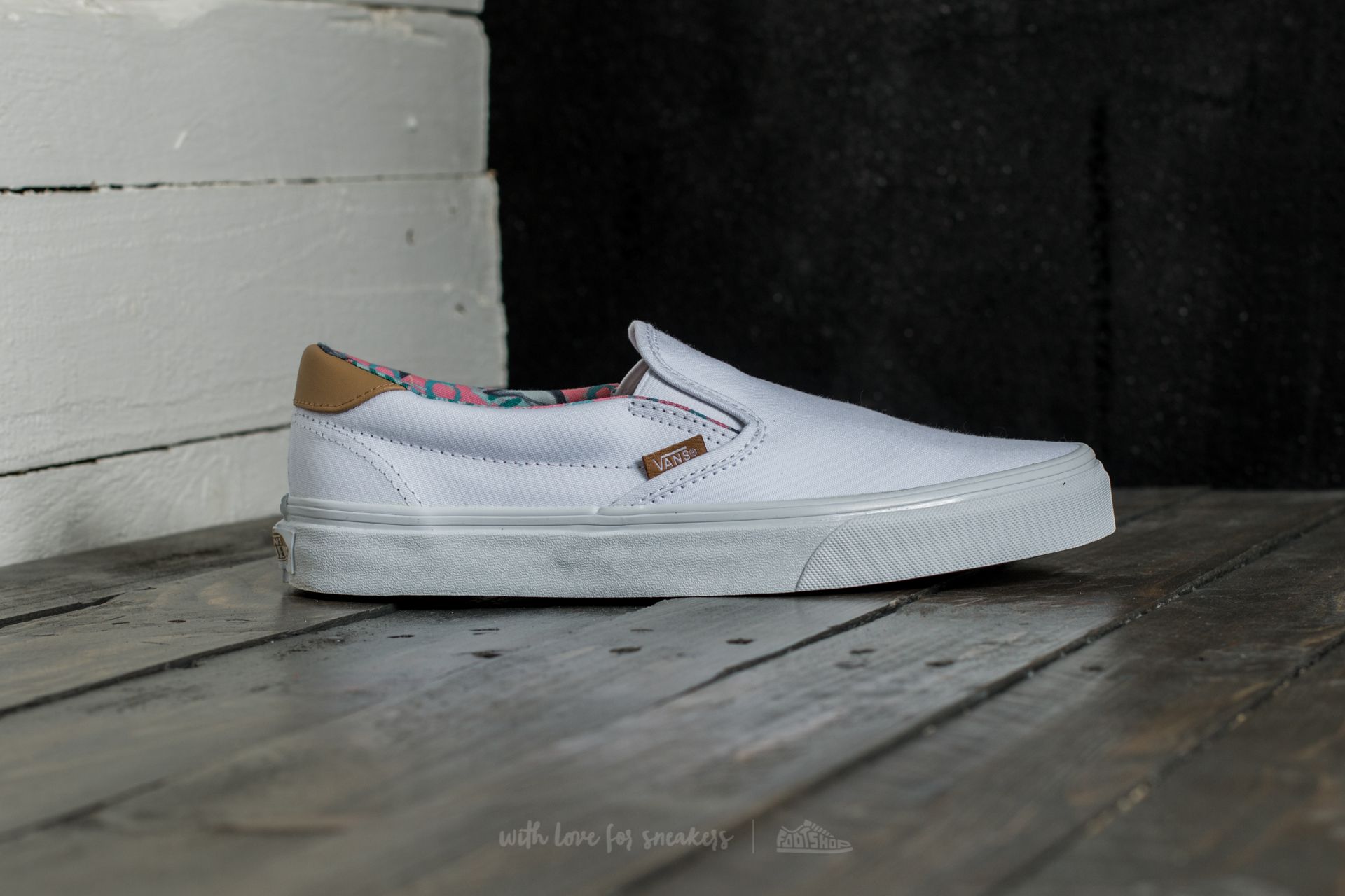 C&l era 59 dolphin store