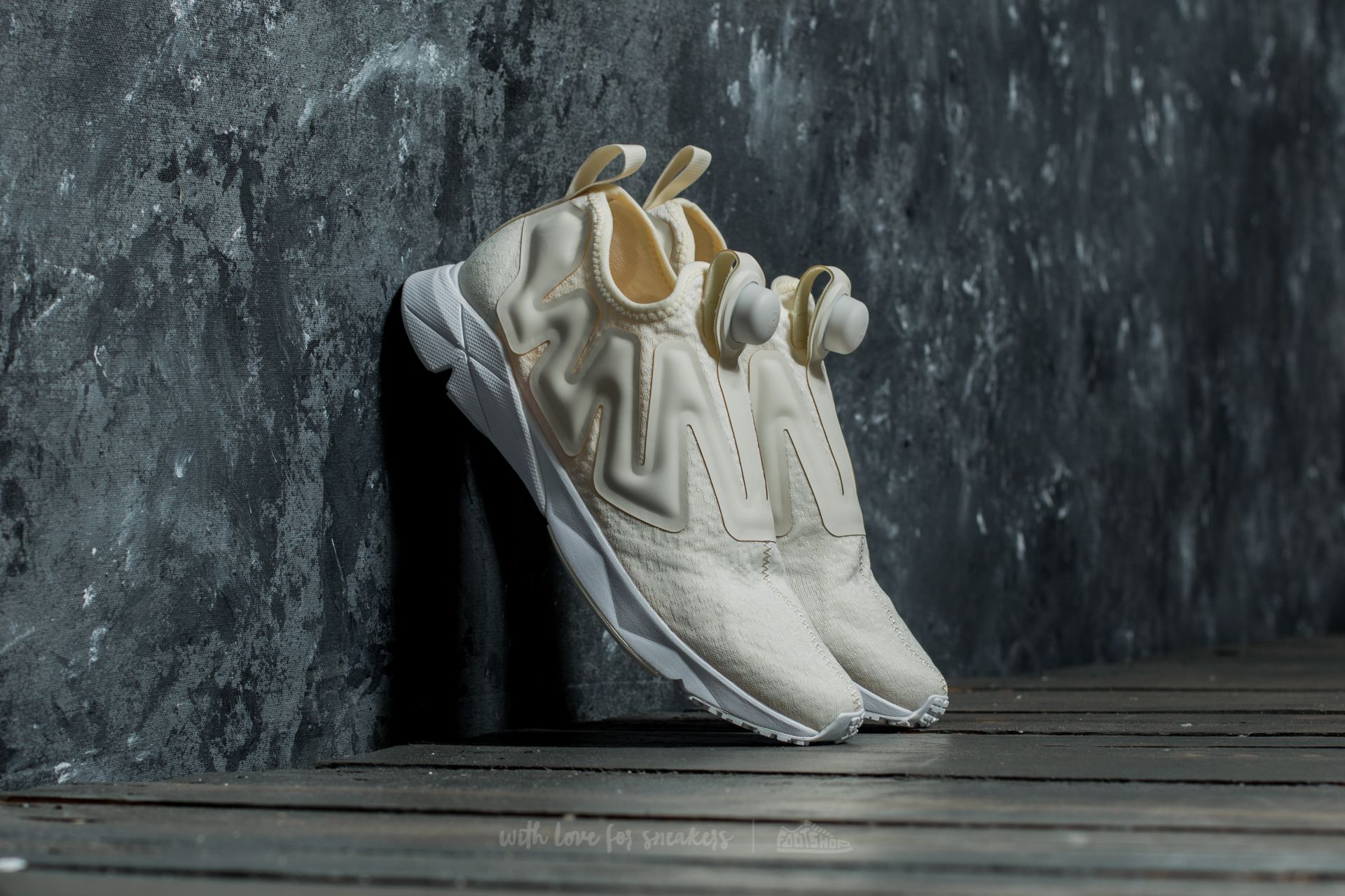 Reebok pump supreme white store