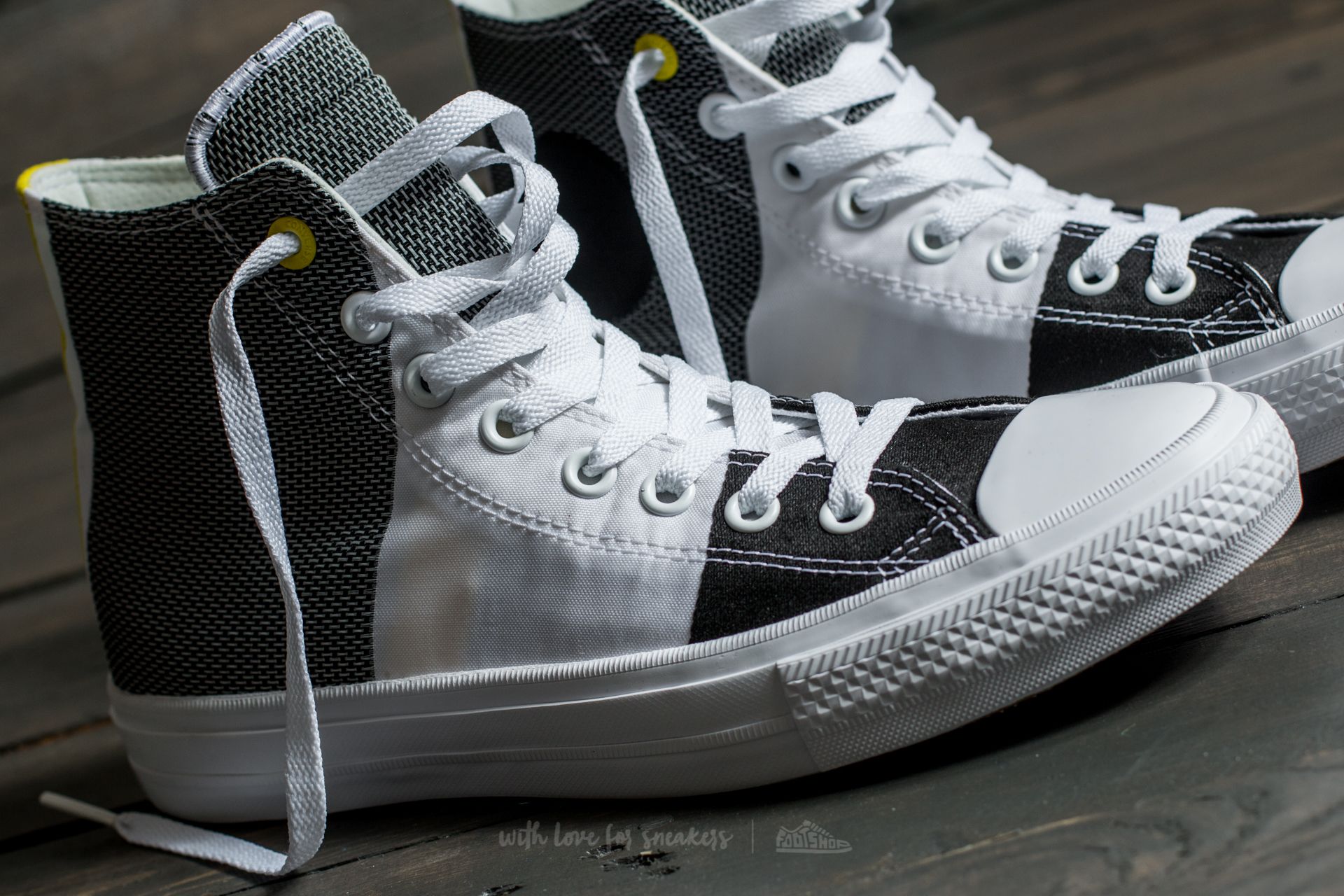 Men s shoes Converse Chuck Taylor All Star II Hi White Black