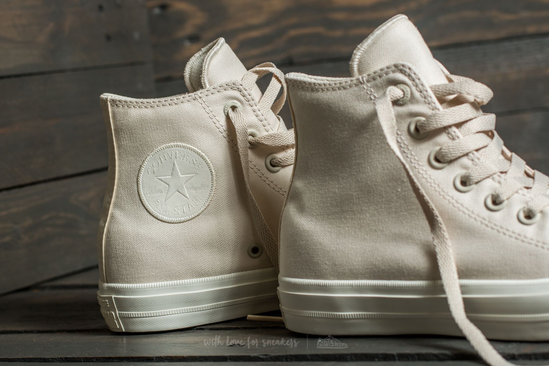 Converse chuck ii top parchment