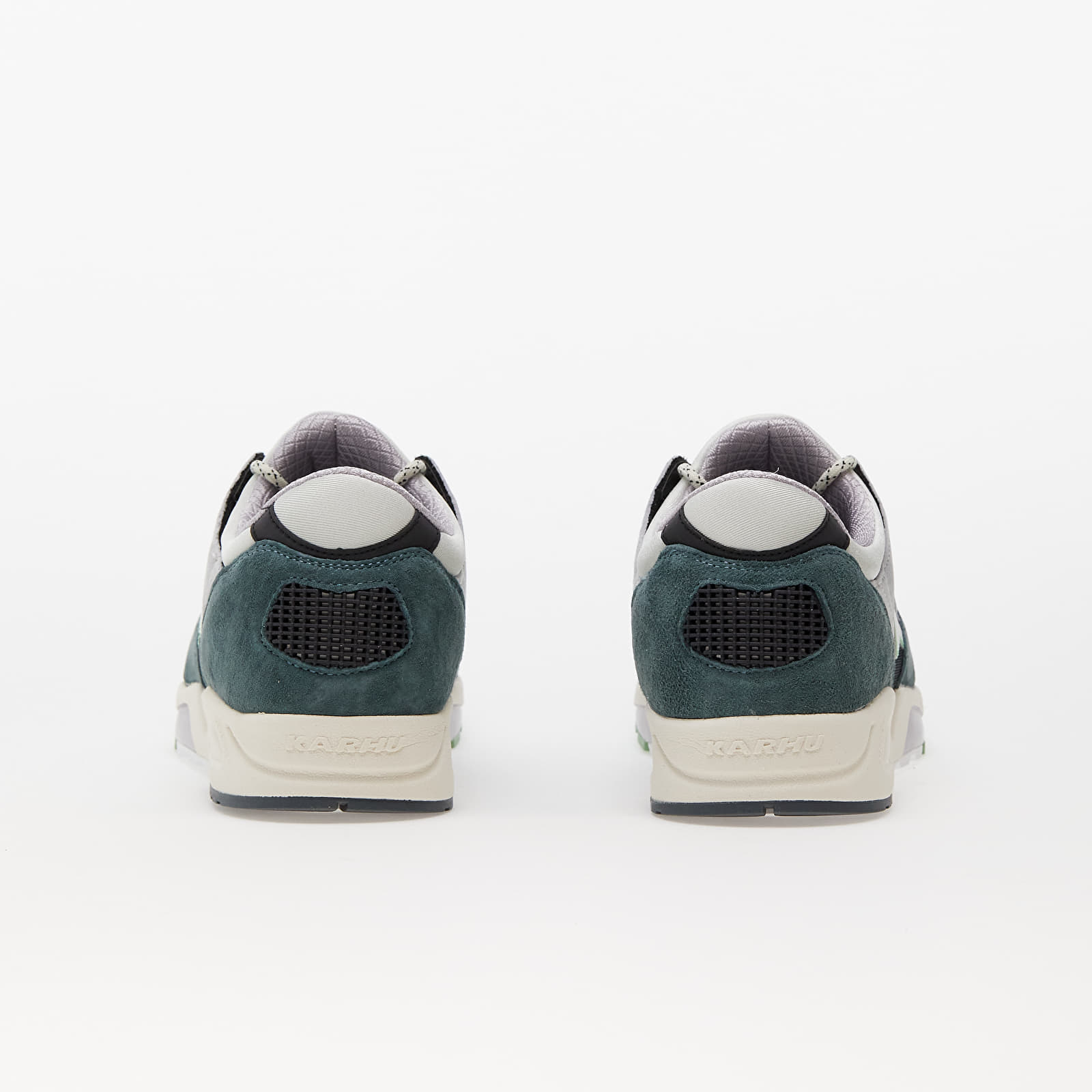 Încălțăminte și sneakerși pentru bărbați Karhu Aria 95 Trooper/ White