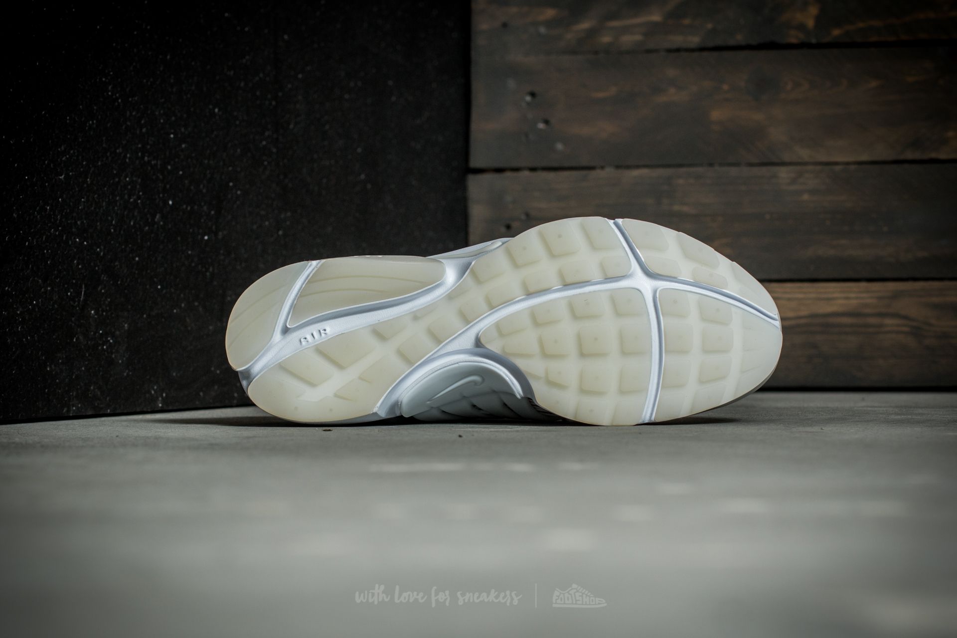 Cipők Nike W Air Presto Premium Light Bone/ Light Bone-White