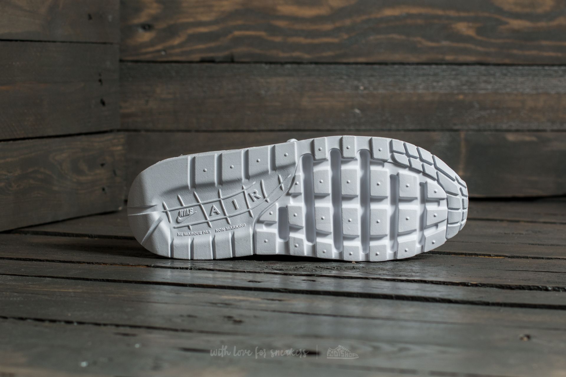 Dámske topánky a tenisky Nike Air Max Zero Essential GS White/ White-Wolf Grey