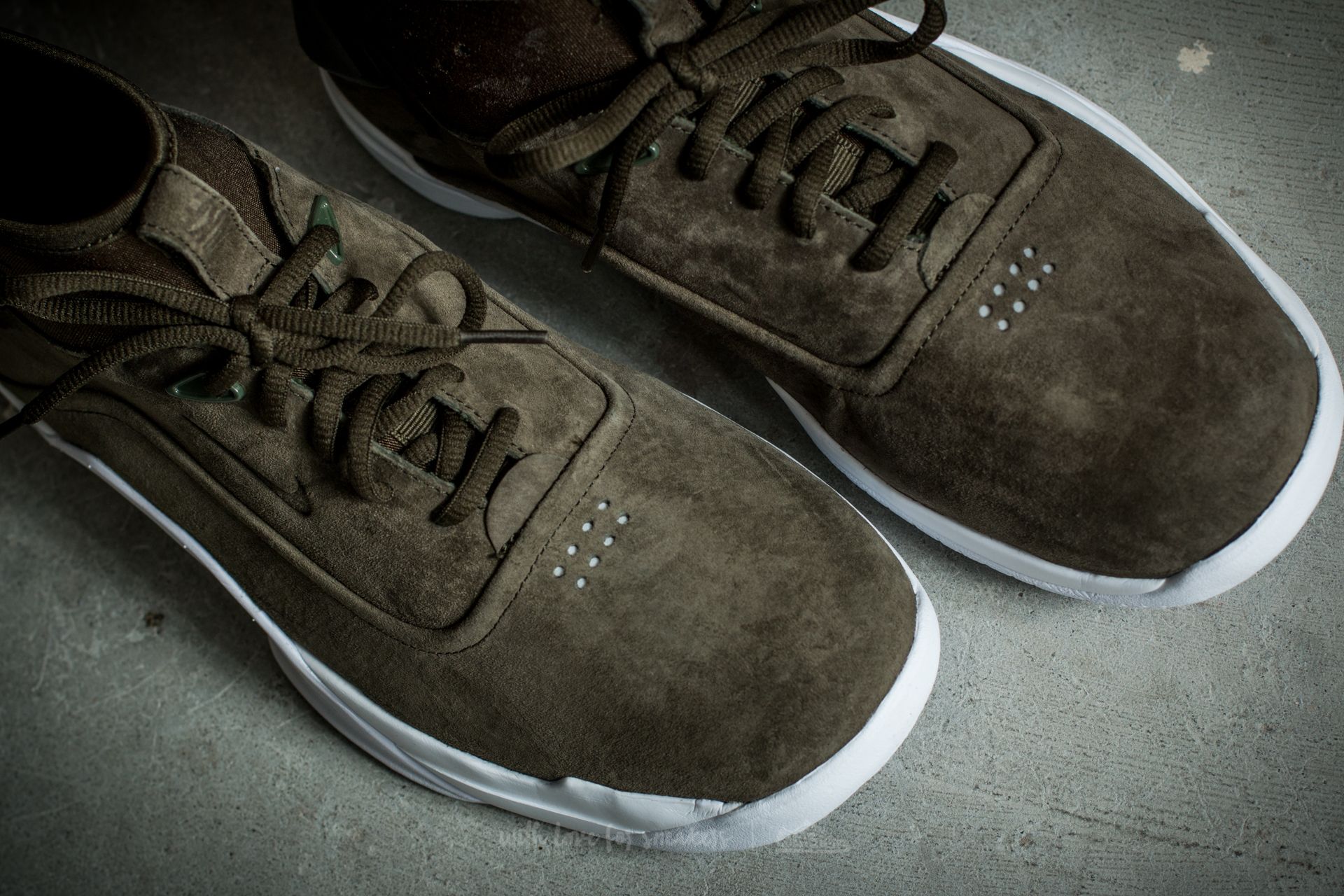 Vīriešu apavi Nike Hyperdunk Low Craft Cargo Khaki/ Cargo Khaki-White