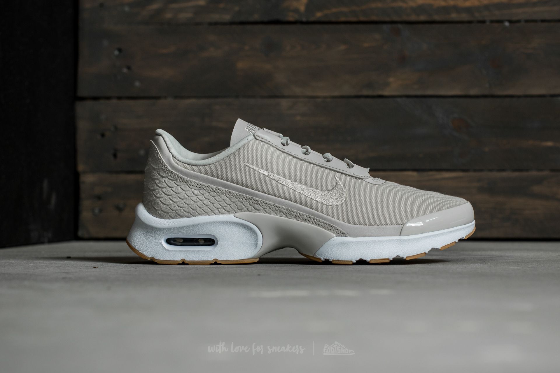 Frauen Nike W Air Max Jewell SE Light Bone/ Light Bone