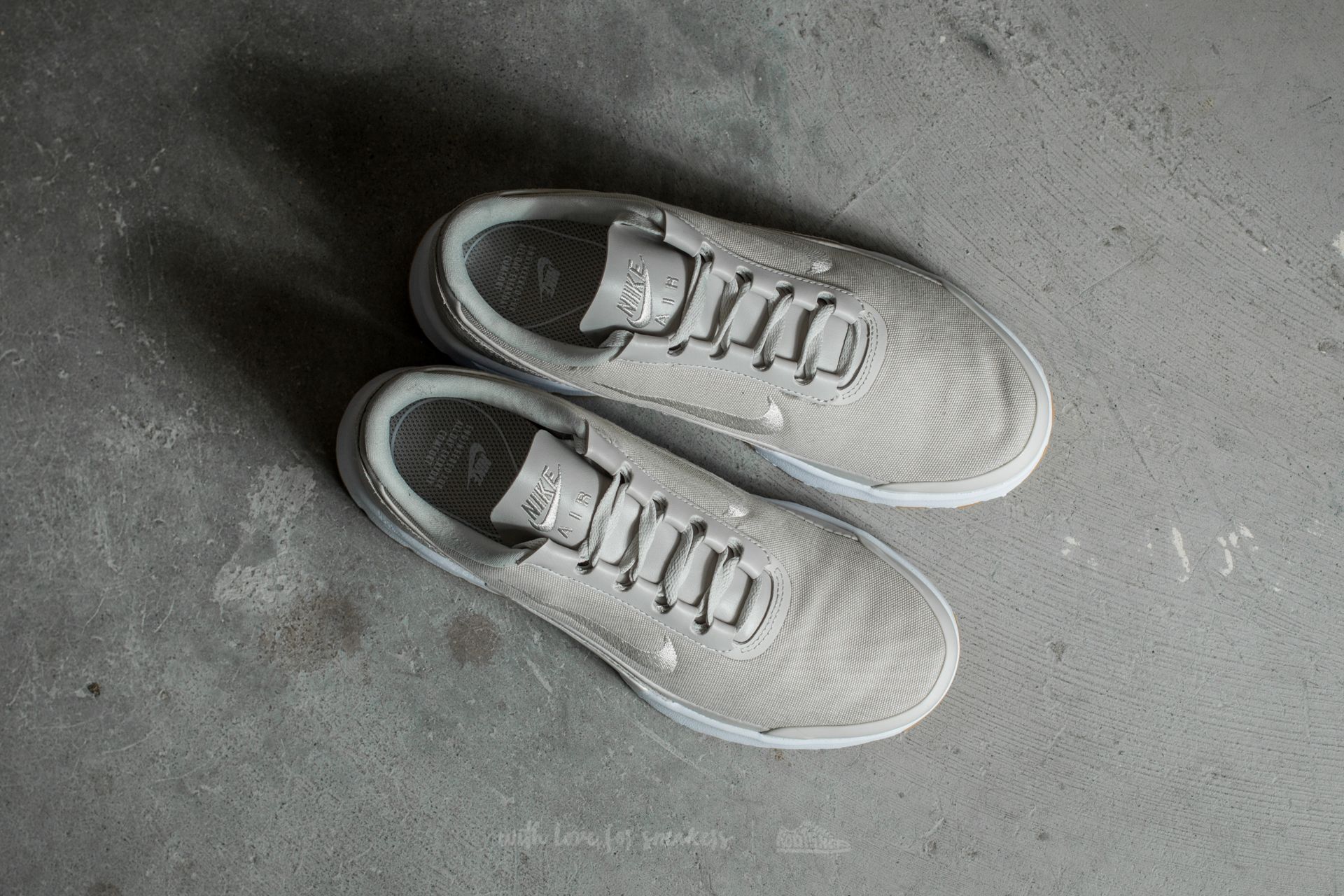 Frauen Nike W Air Max Jewell SE Light Bone/ Light Bone