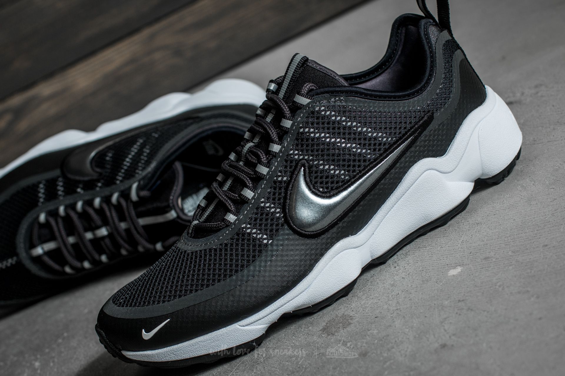 Men s shoes Nike Zoom Sprdn Black Metallic Hematite Anthracite Footshop