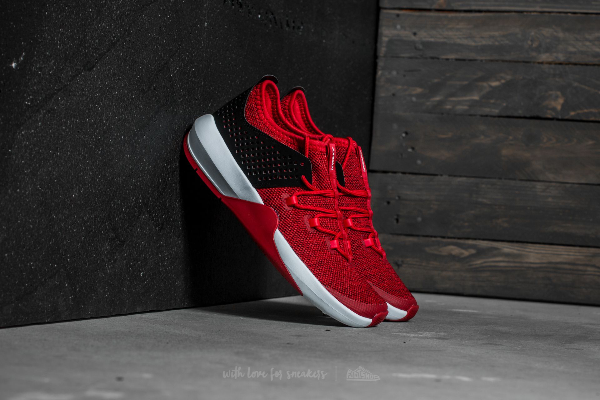 Pánske tenisky a topánky Jordan Express Gym Red/ White-Black