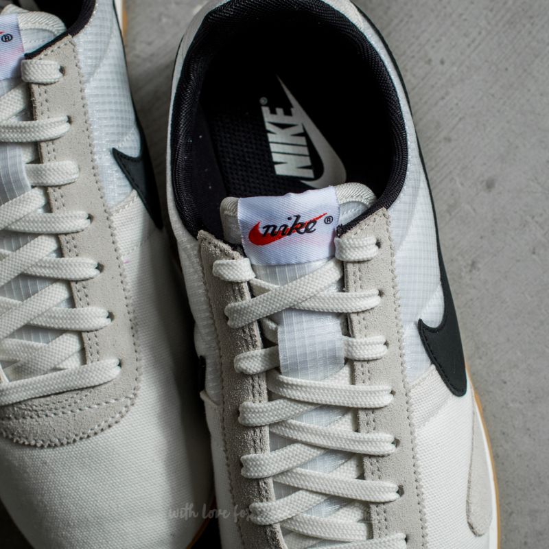 Women's shoes Nike W Pre Montreal Racer Vintage Sail/ Black-Sail