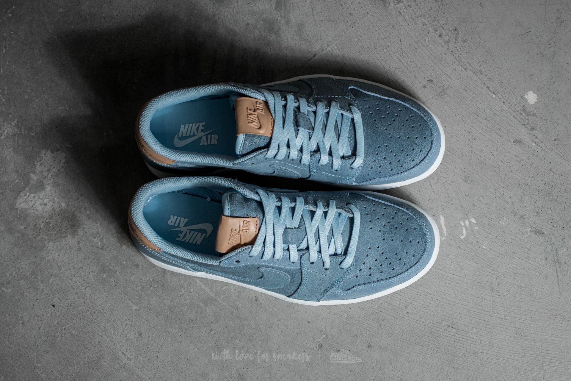 Jordan 1 retro top low og ice blue