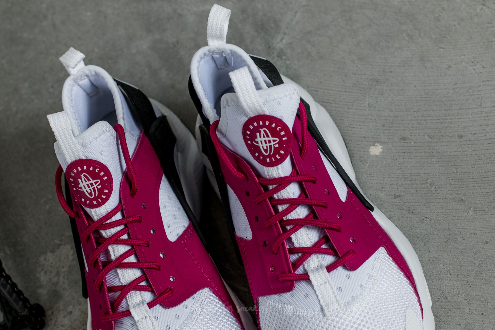 Women s shoes Nike Air Huarache Run Ultra GS White Sport Fuchsia Black Footshop