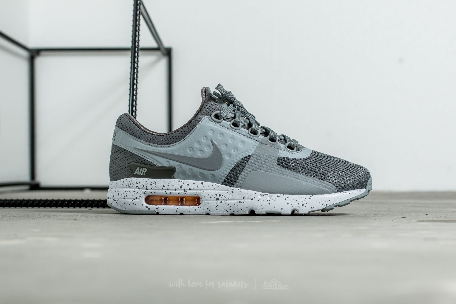 Men s shoes Nike Air Max Zero Premium Tumbled Grey Wolf Grey White Footshop