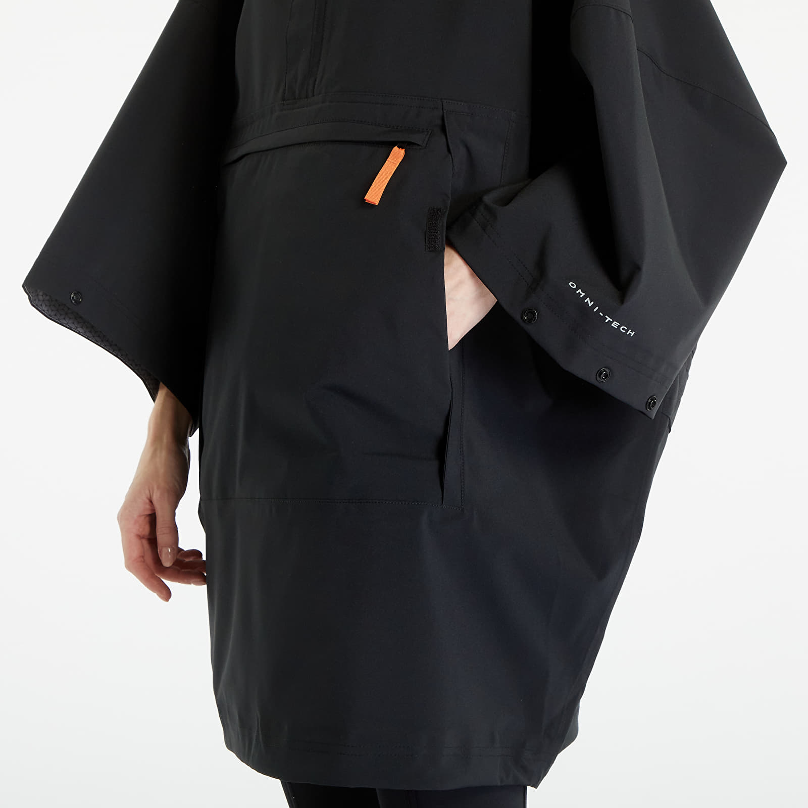 Peleryny Columbia Deschutes Valley™ UNISEX Rain Poncho Black