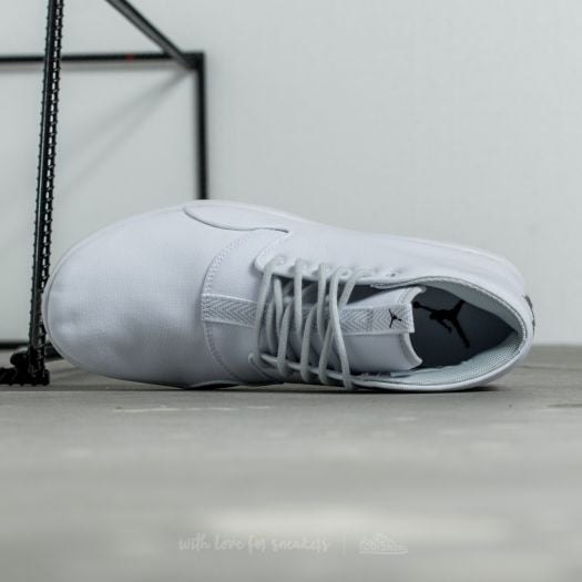 Nike air jordan eclipse triple white top