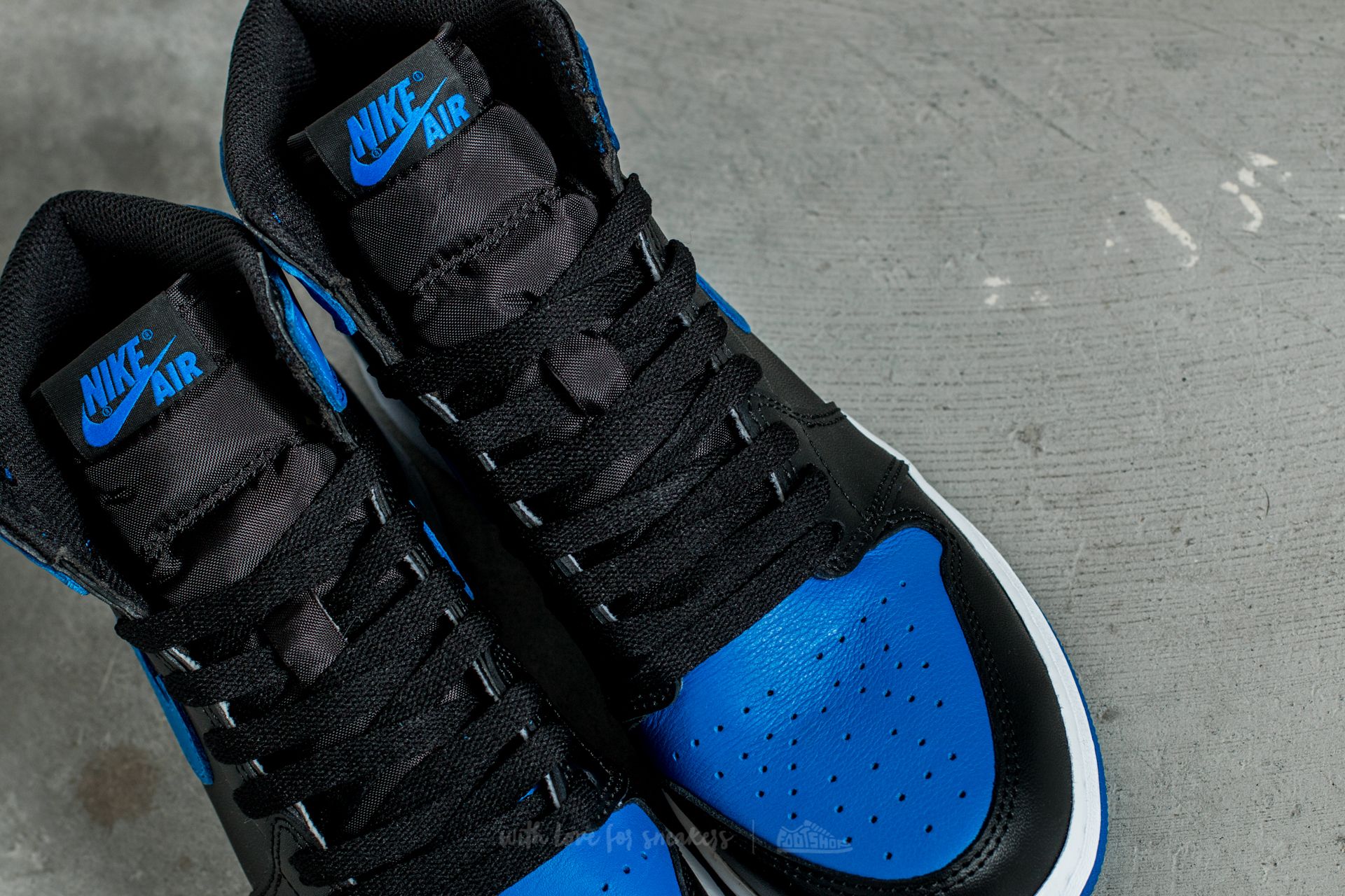 Women's shoes Air Jordan 1 Retro High OG BG Black/ Royal-White