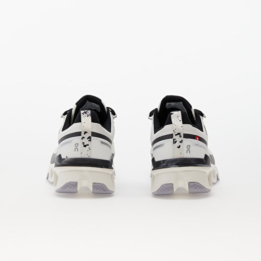 Men's shoes On M Cloudwander Waterproof Ivory/ Black Footshop