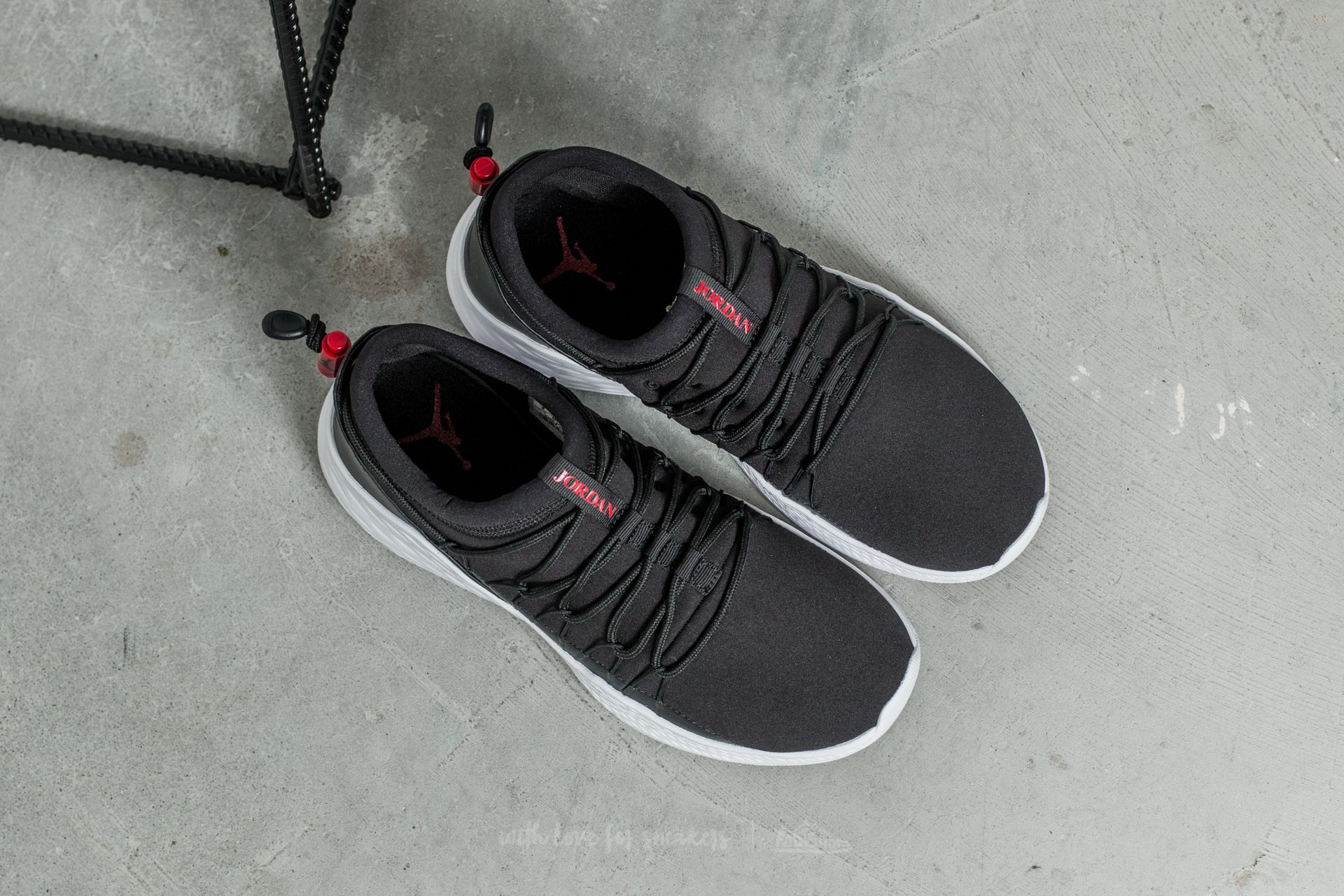 Herren Sneaker und Schuhe Jordan Formula 23 Toggle Black/ Gym Red-White