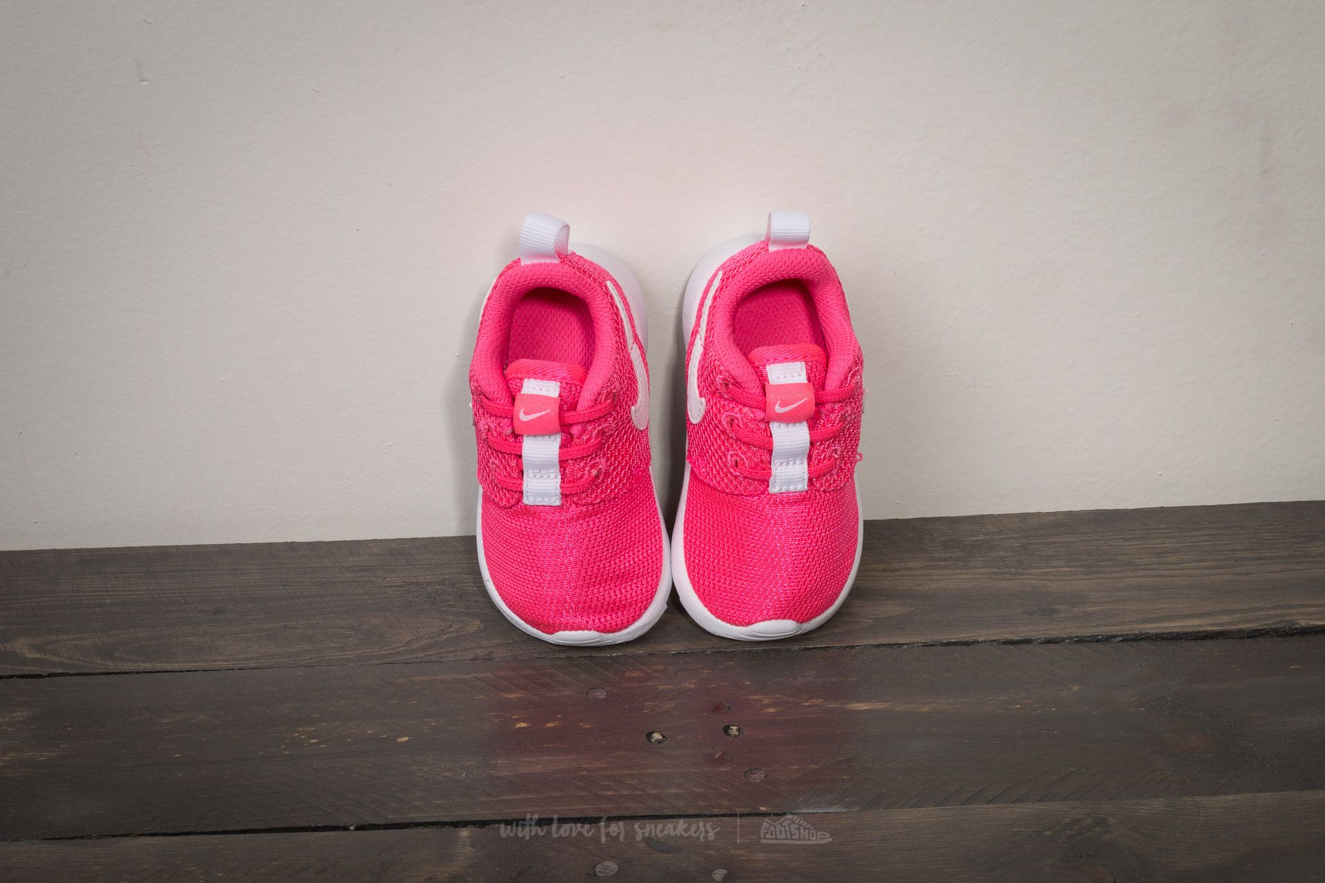 Dětské tenisky a boty Nike Roshe One (TDV) Hyper Pink/ White