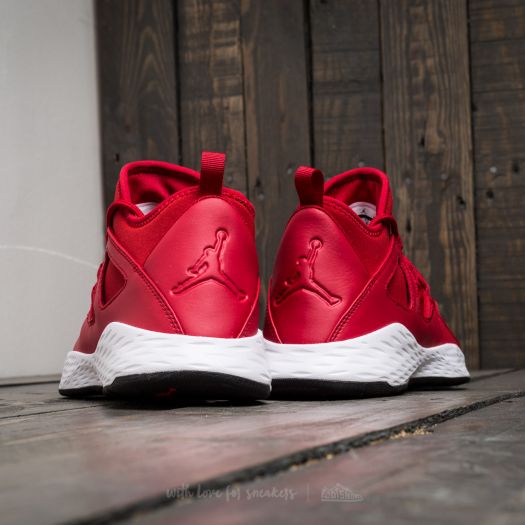 Jordans 23 red and white top