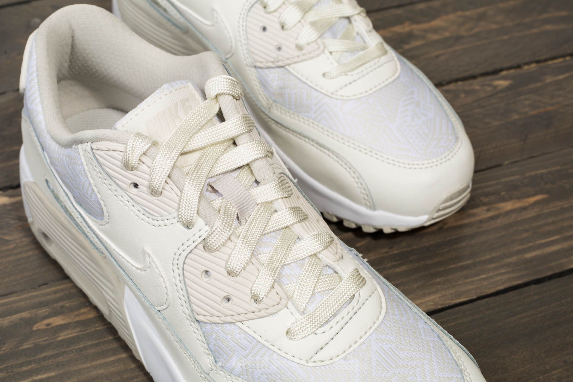 Nike air max on sale 9 essential white mesh