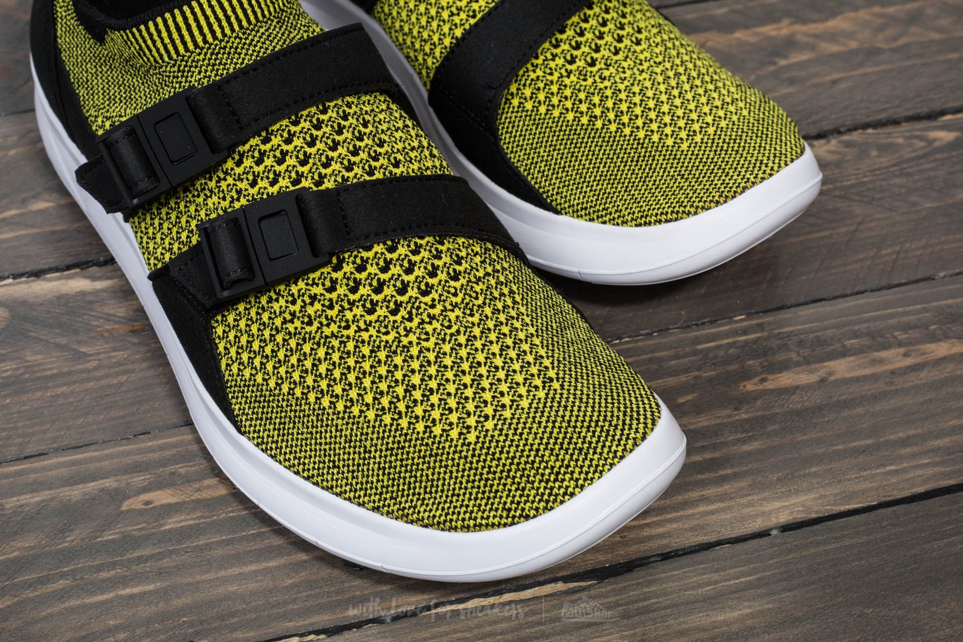 Dámské tenisky a boty Nike W Air Sockracer Flyknit Black/ White-Yellow Strike