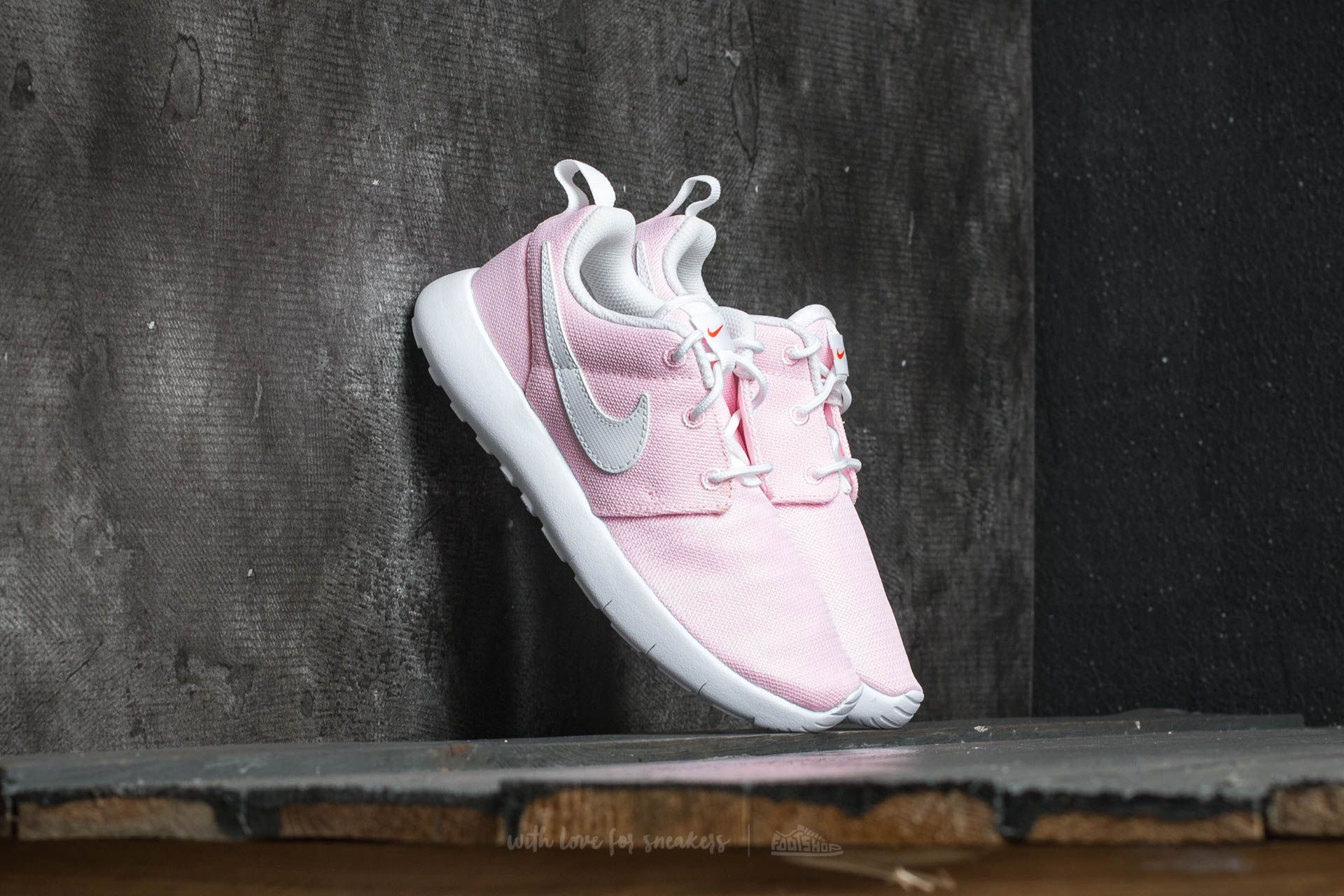 Kids' sneakers and shoes Nike Roshe One (PS) Prism Pink/ White-Safety Orange