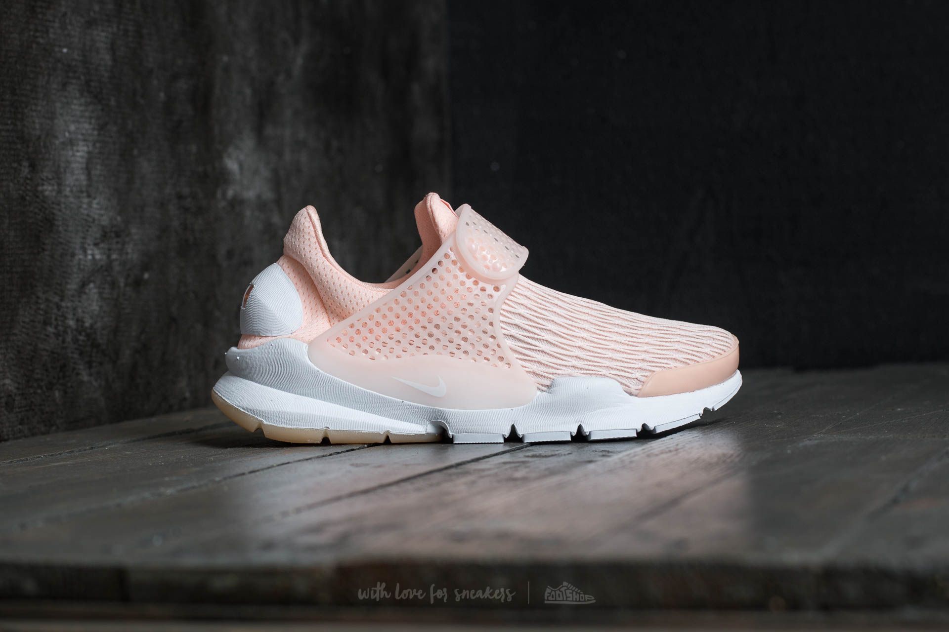 Pink sock darts discount