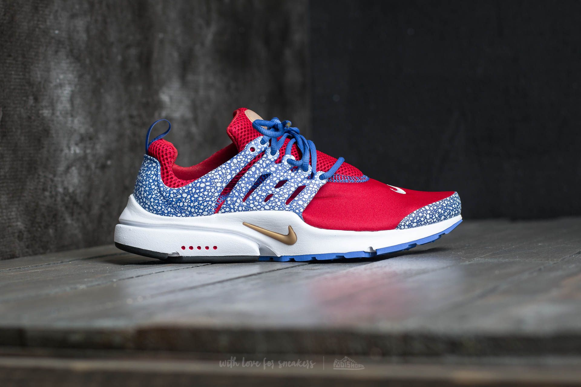 Chaussures et baskets homme Nike Air Presto QS Gym Red Racer Blue White Footshop