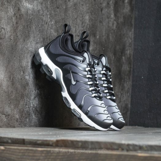Air max shop plus ultra black