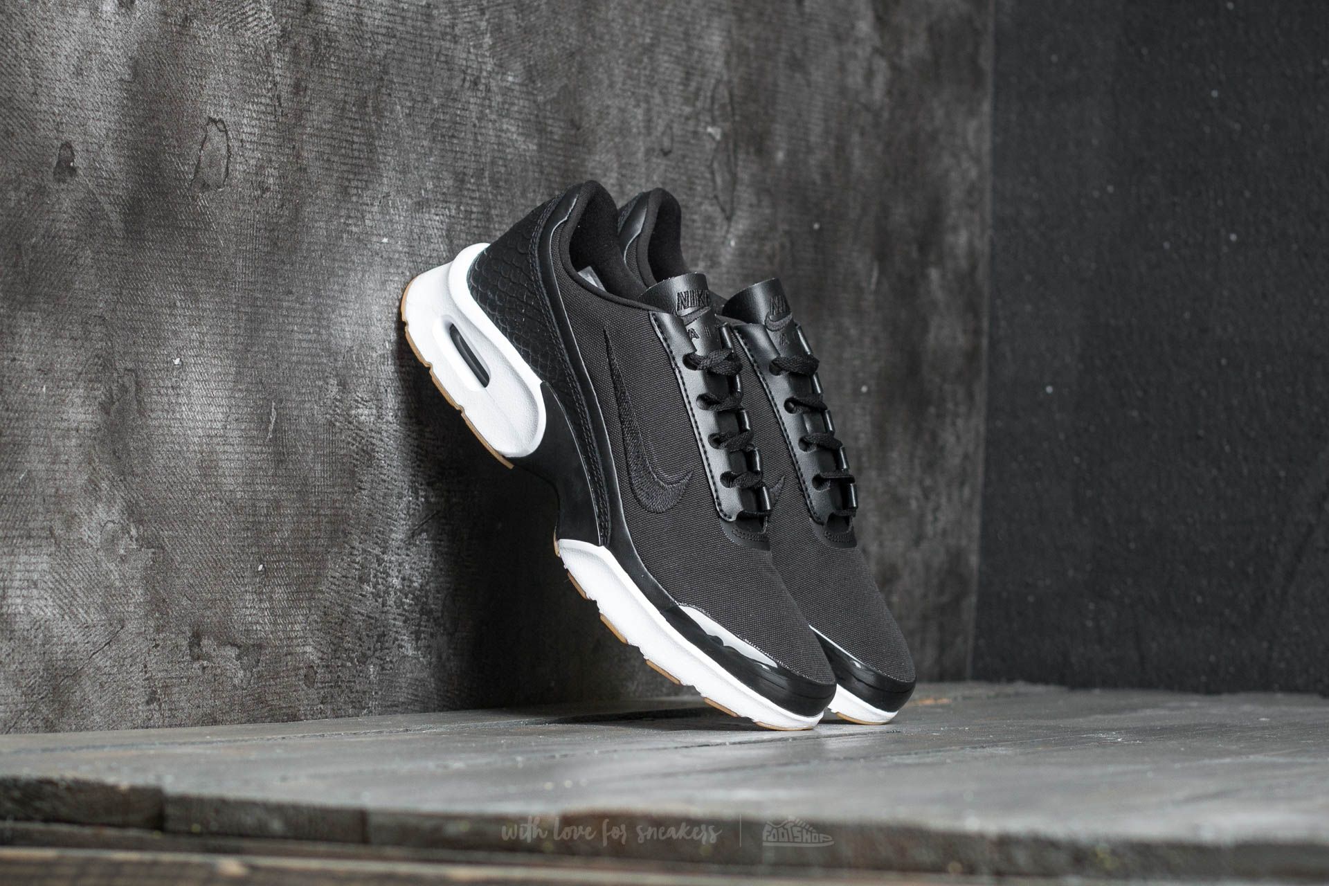 Women s shoes Nike W Air MAx Jewell SE Black Black Gum Yellow White Footshop