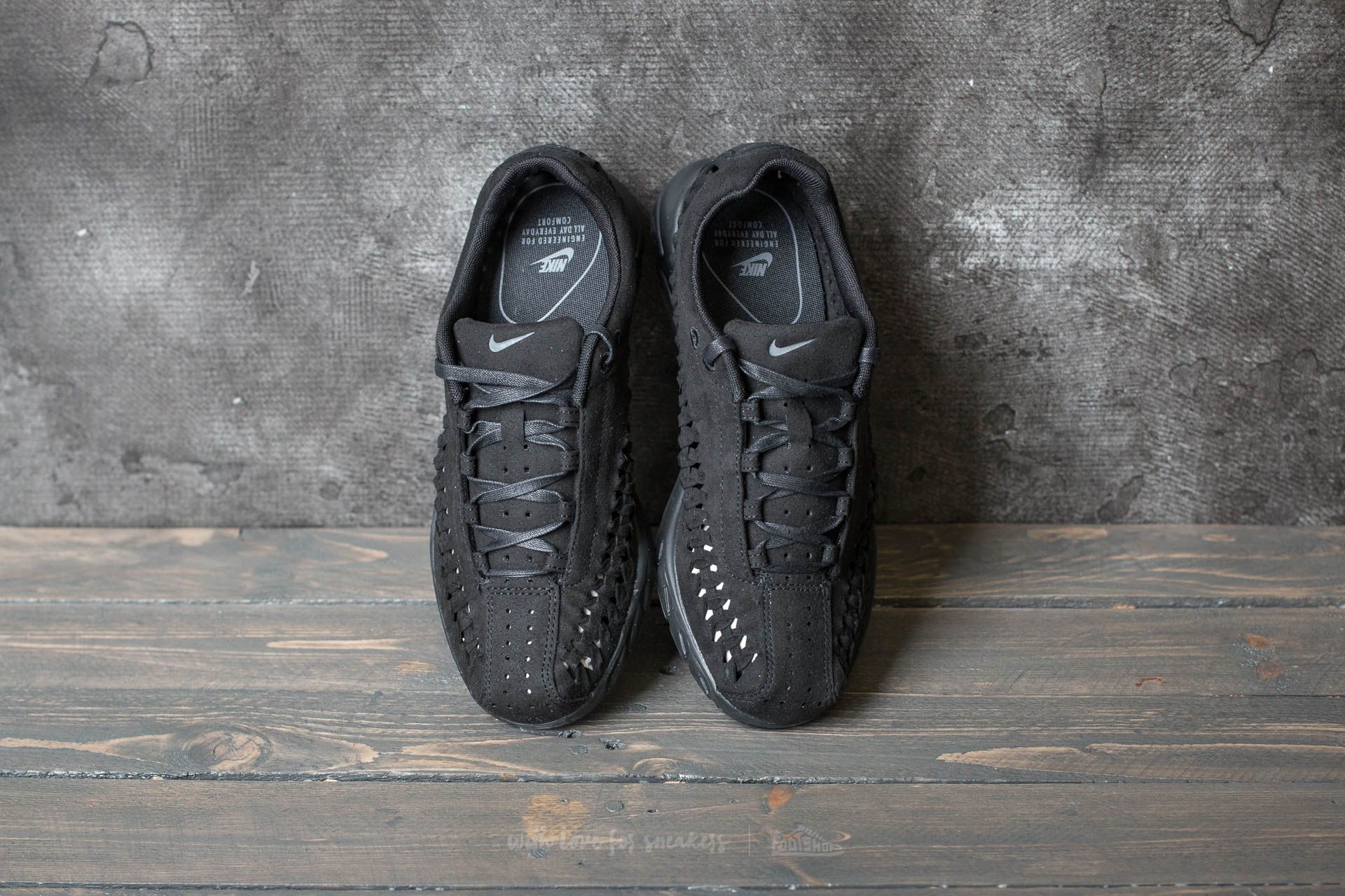 nike mayfly woven triple black