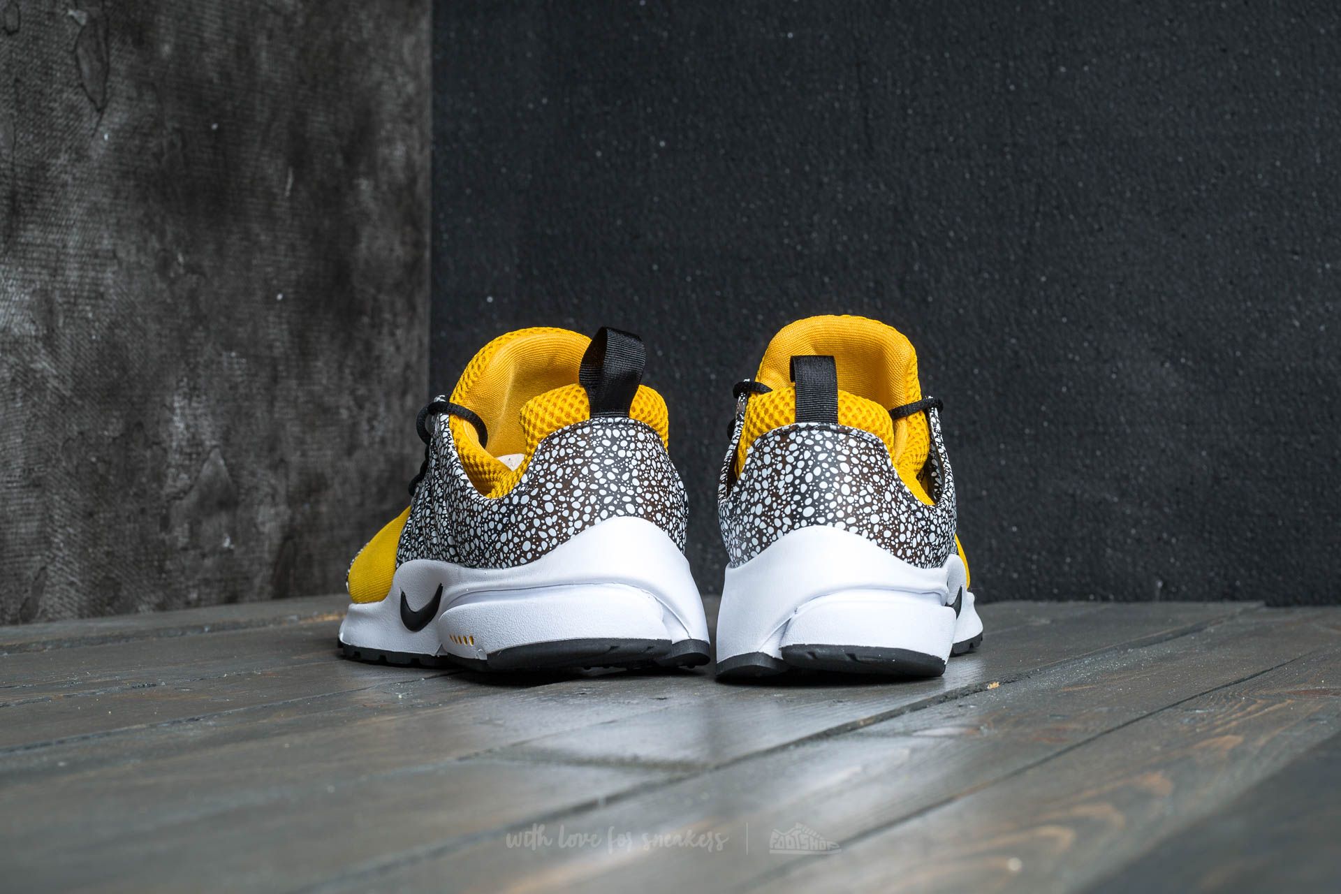 Men s shoes Nike Air Presto QS University Gold Black White Footshop