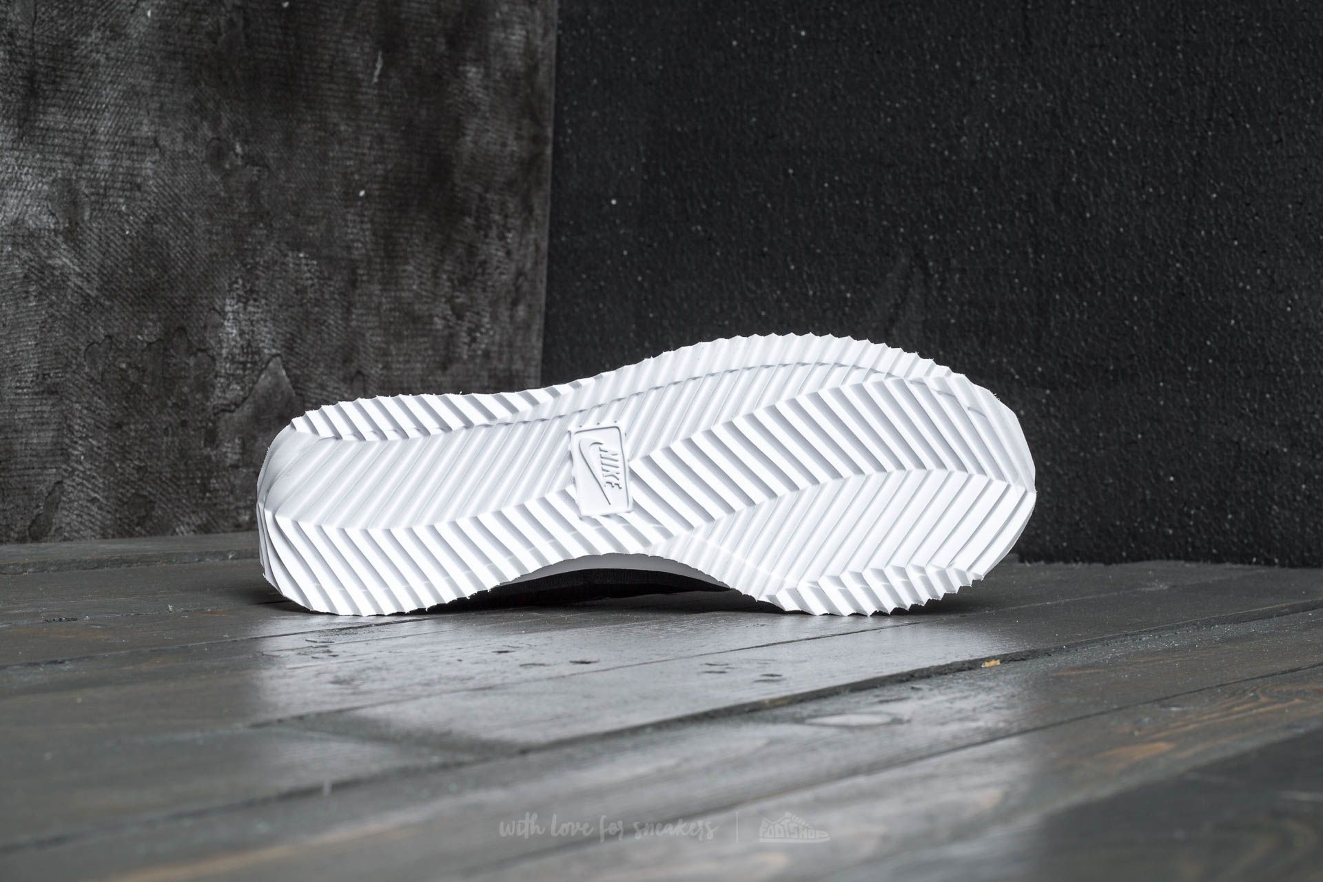 Nike cheap cortez sole