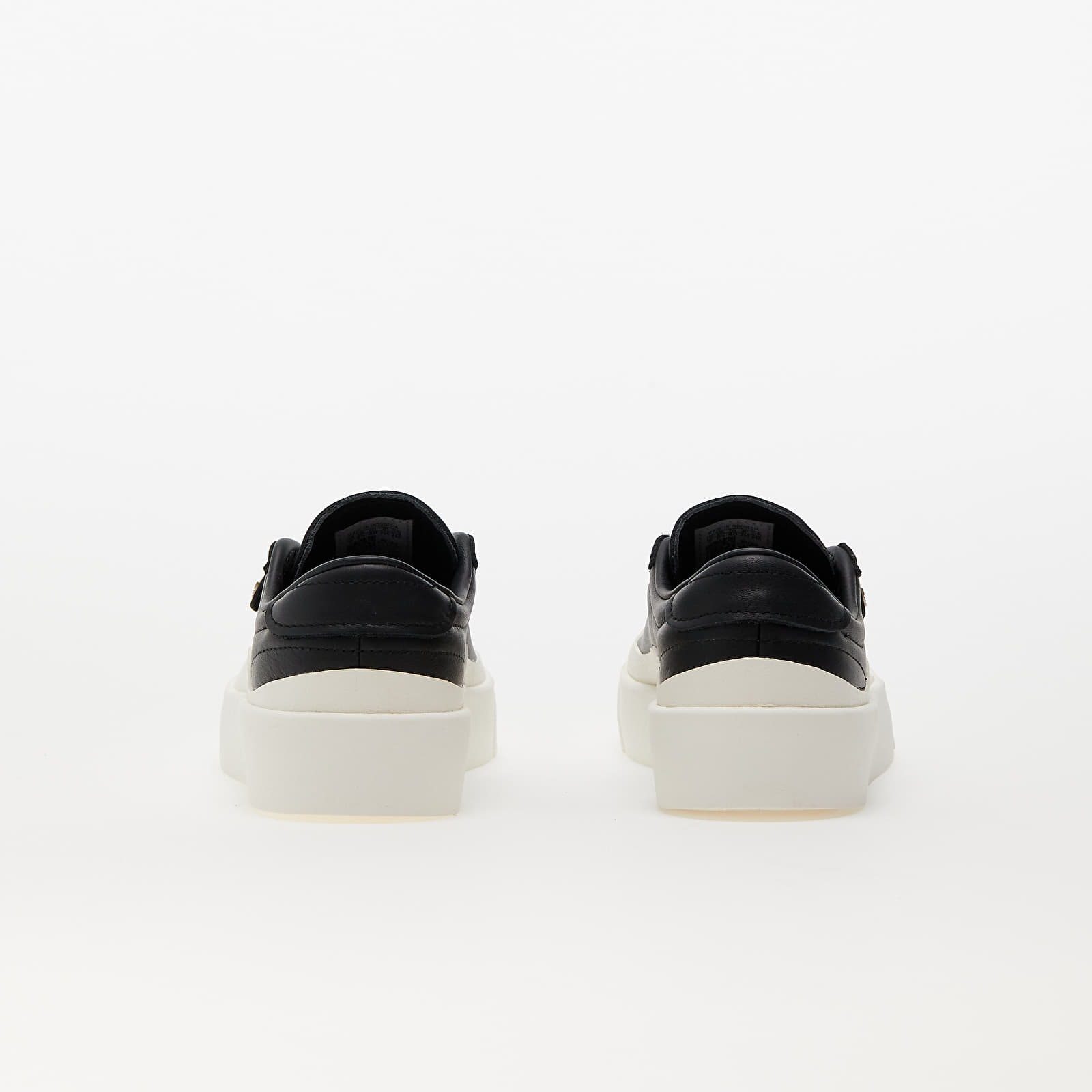 Herren Sneaker und Schuhe adidas Nucombe Core Black/ Core Black/ Core White