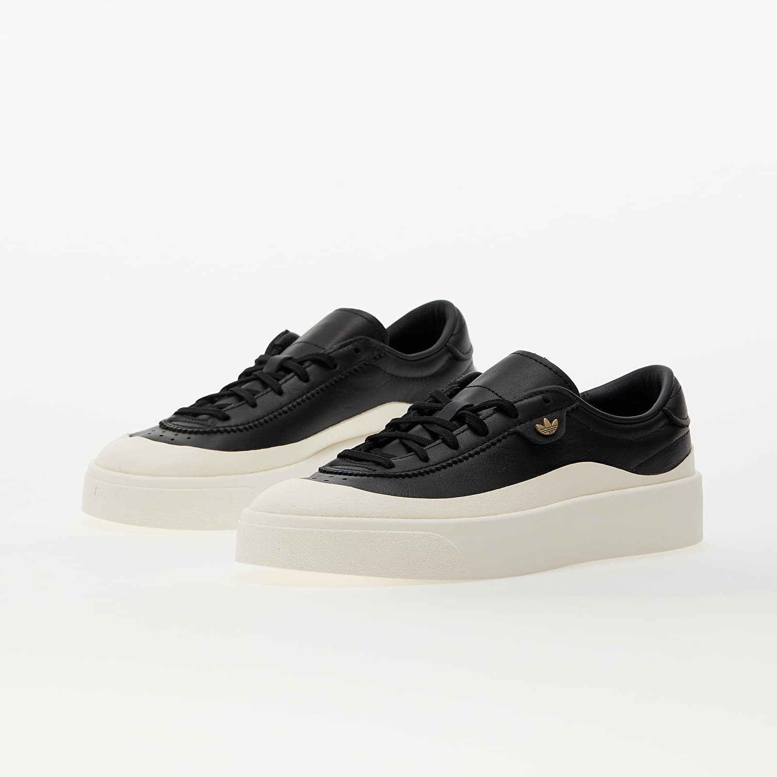 Herren Sneaker und Schuhe adidas Nucombe Core Black/ Core Black/ Core White